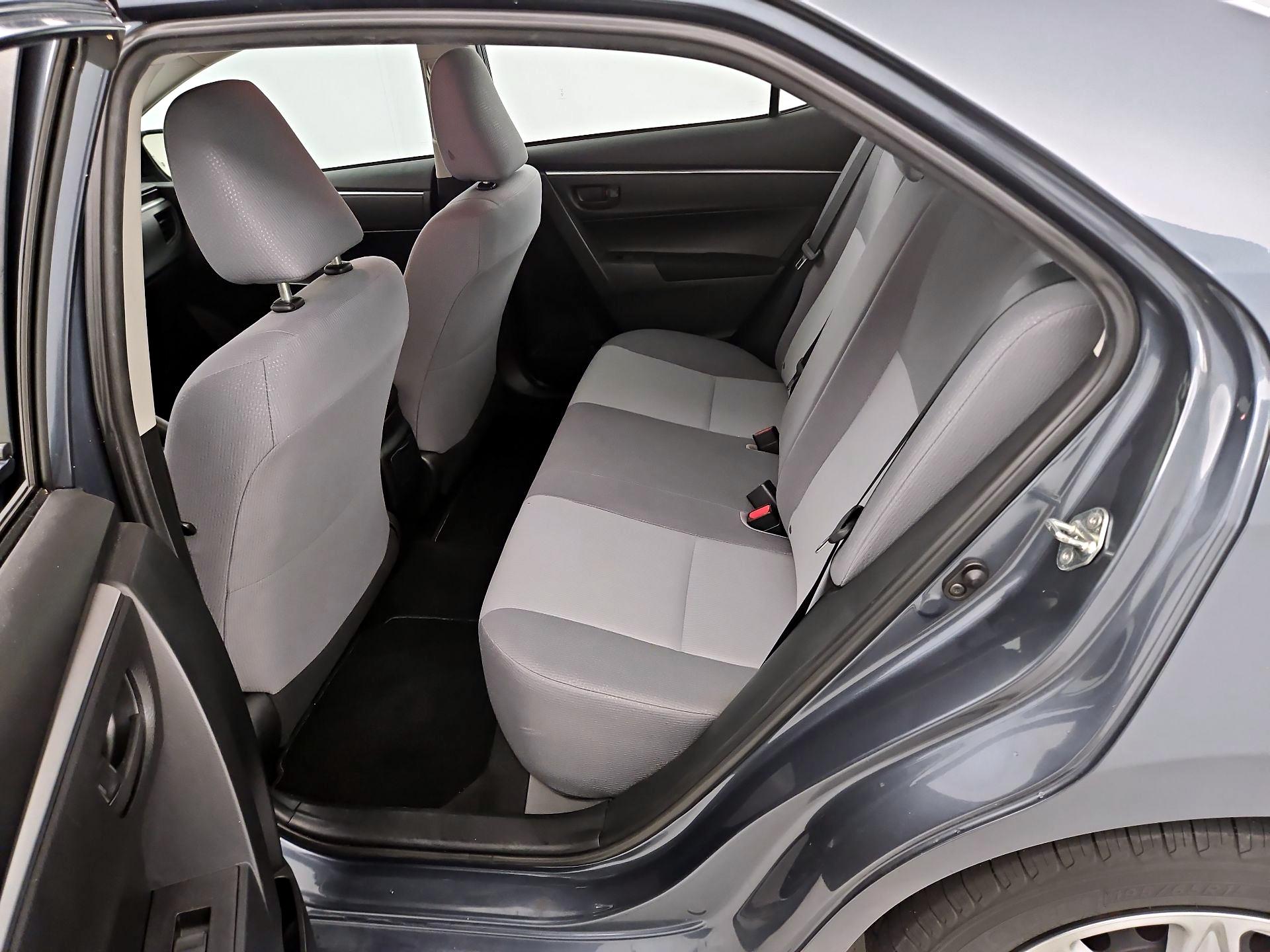 Thumbnail: 2015 Toyota Corolla - 18
