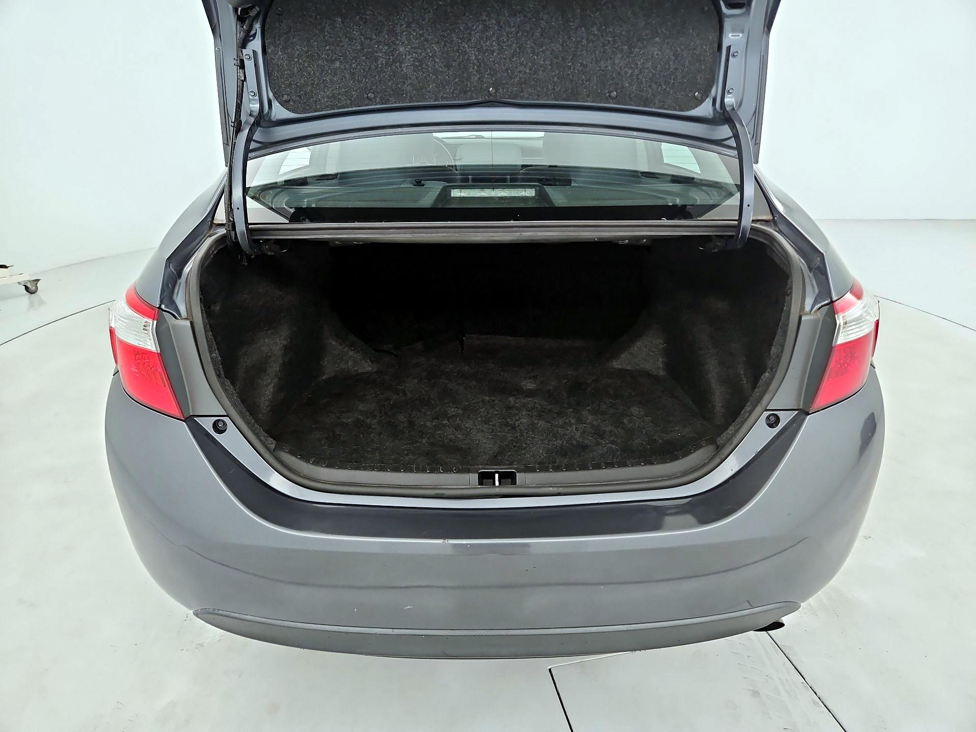 Thumbnail: 2015 Toyota Corolla - 19