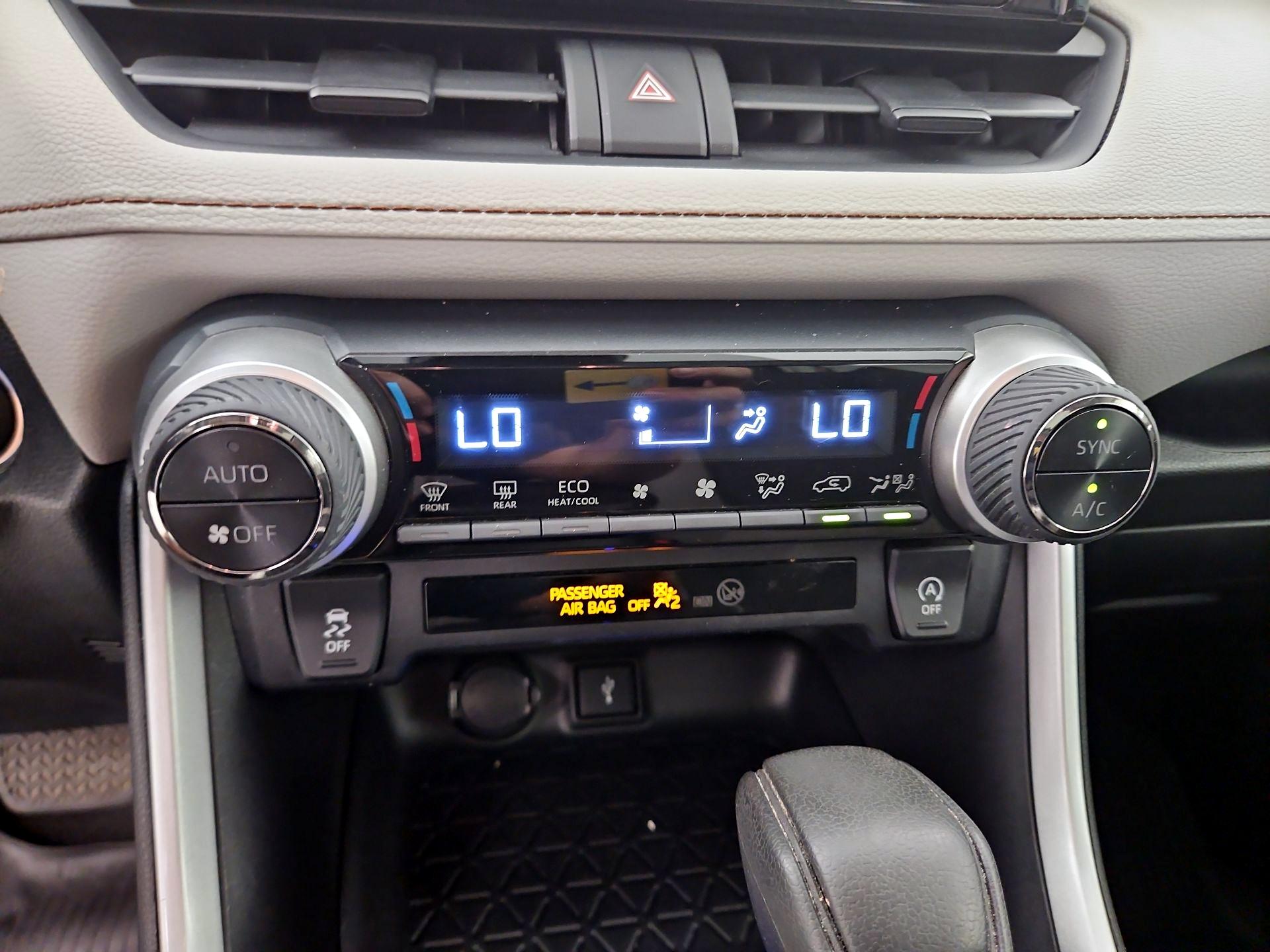 Thumbnail: 2020 Toyota RAV4 - 16