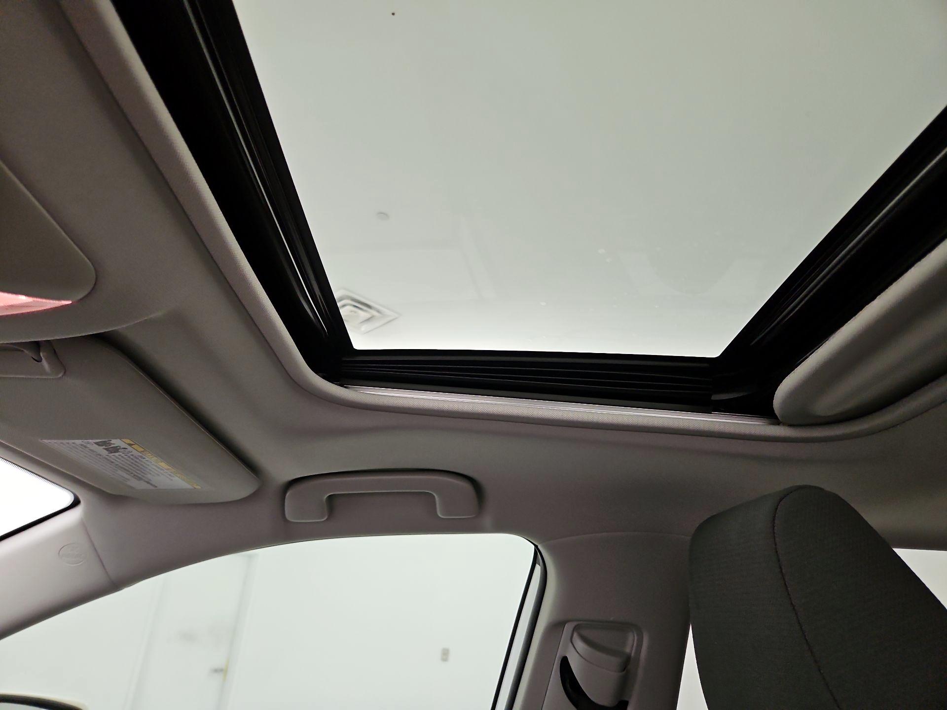 Thumbnail: 2020 Toyota RAV4 - 19
