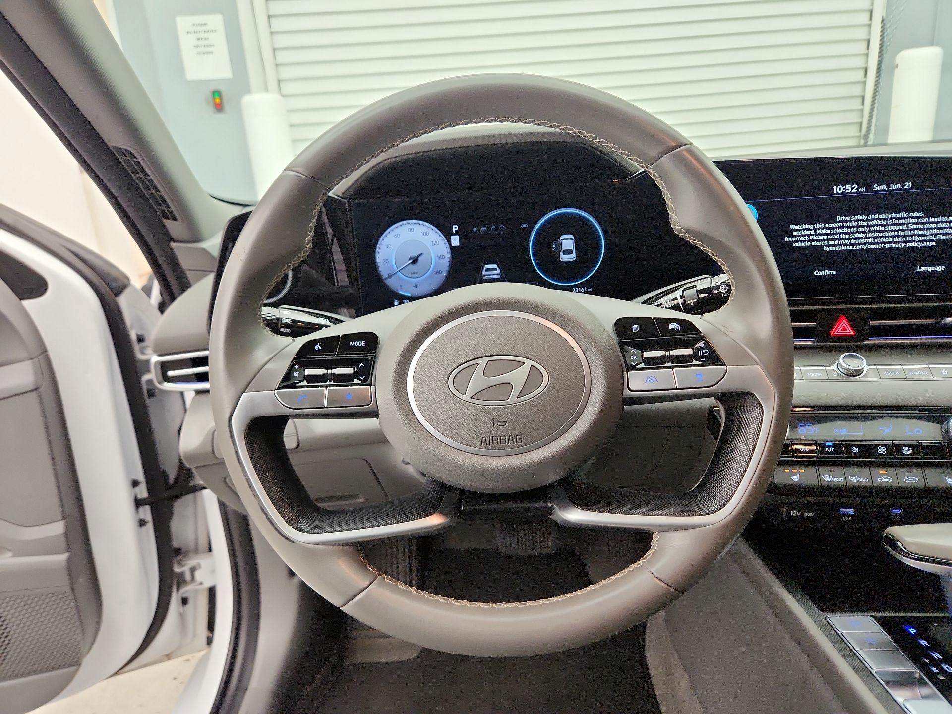 Thumbnail: 2024 Hyundai Elantra - 10