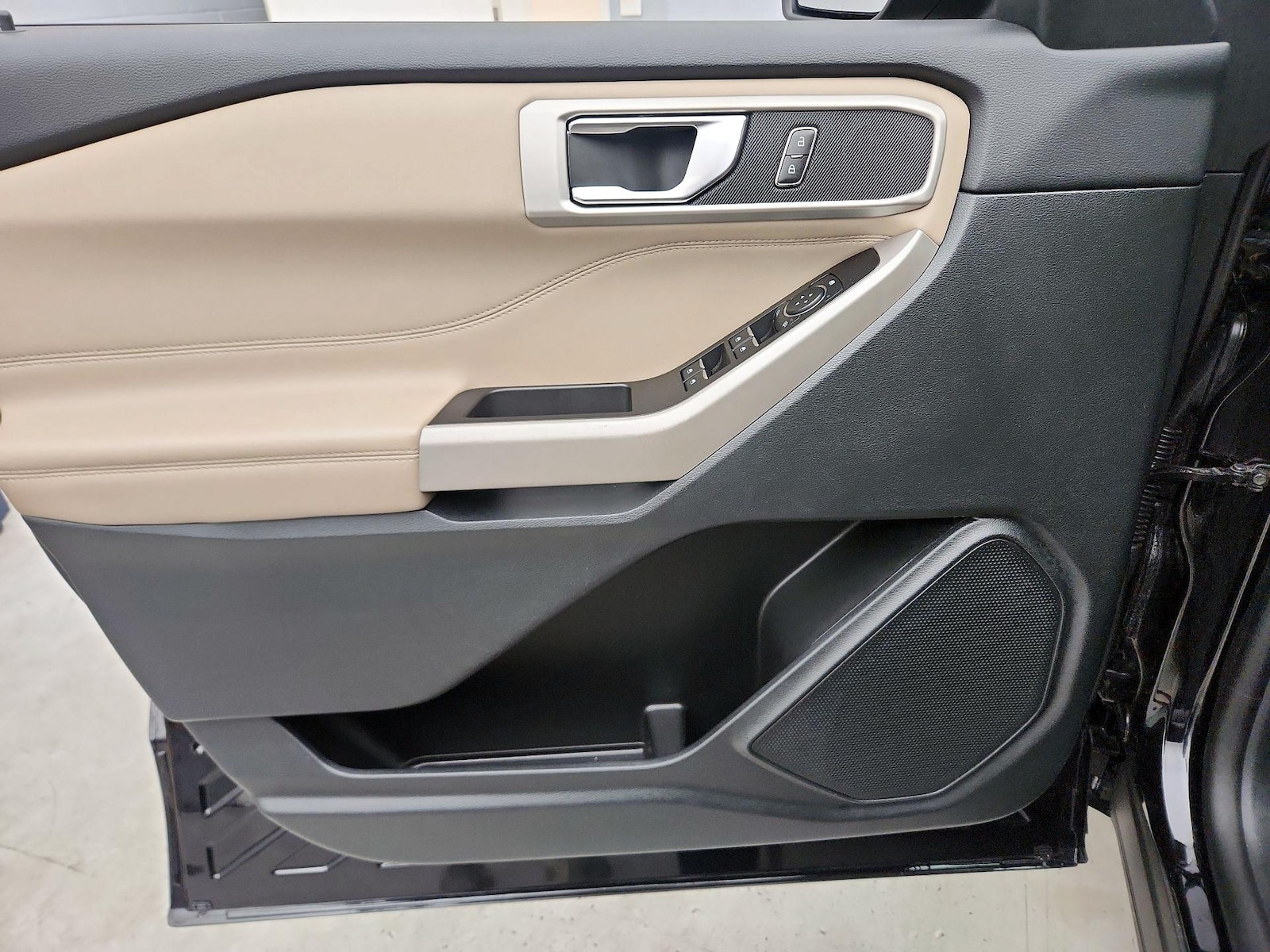 2024 Ford Explorer XLT - Photo 13