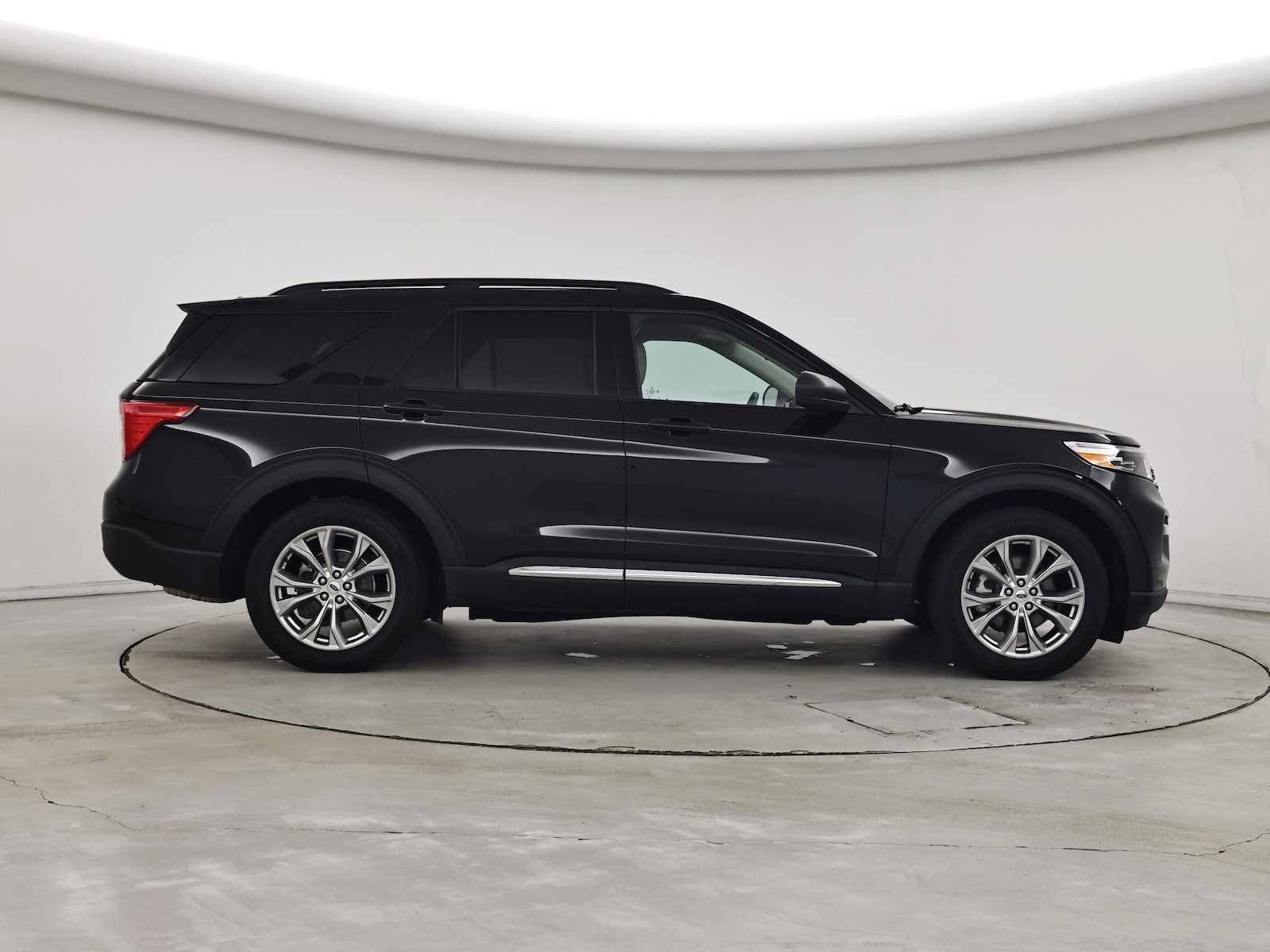 2024 Ford Explorer XLT - Photo 8