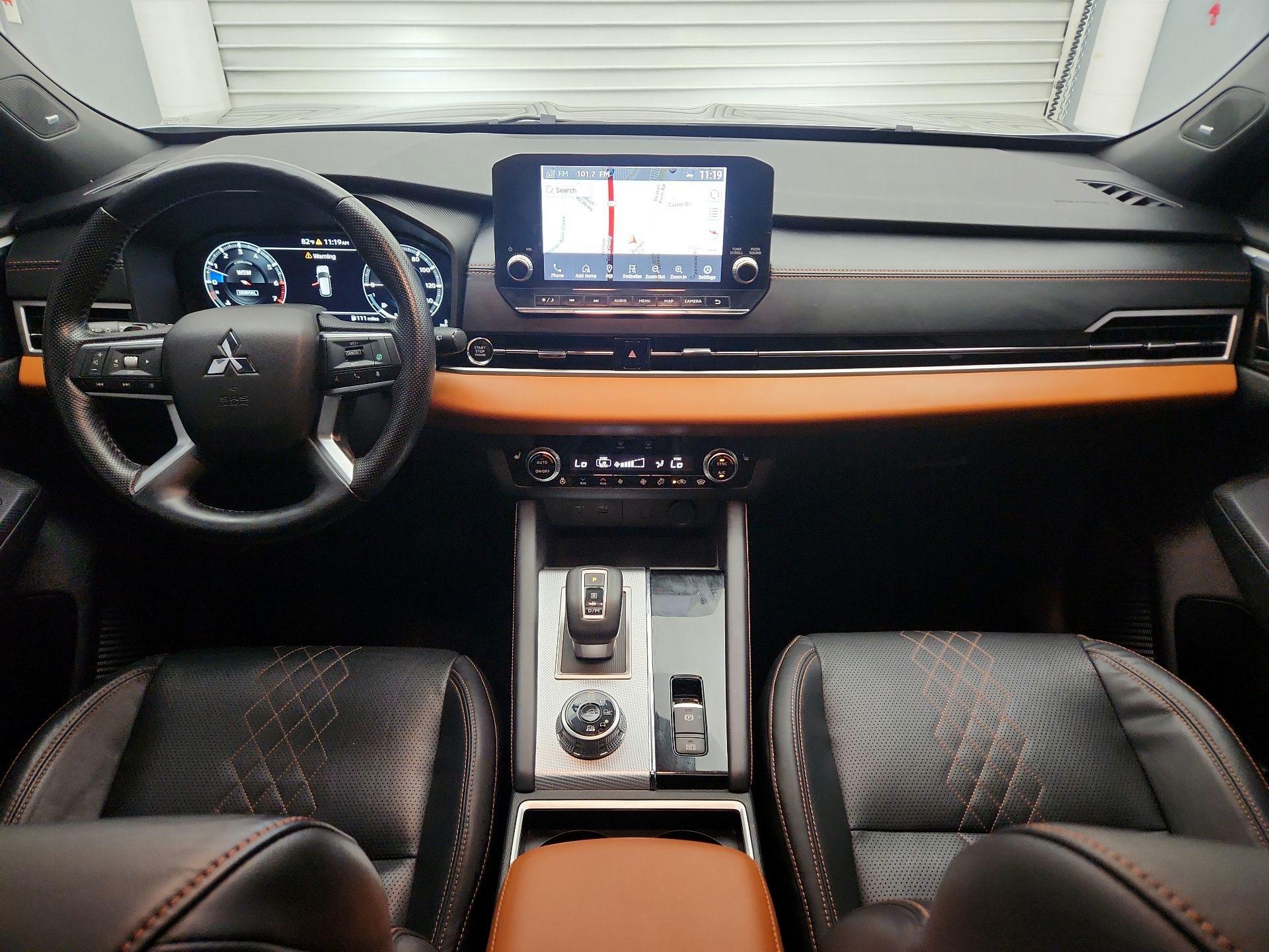 Thumbnail: 2022 Mitsubishi Outlander - 9