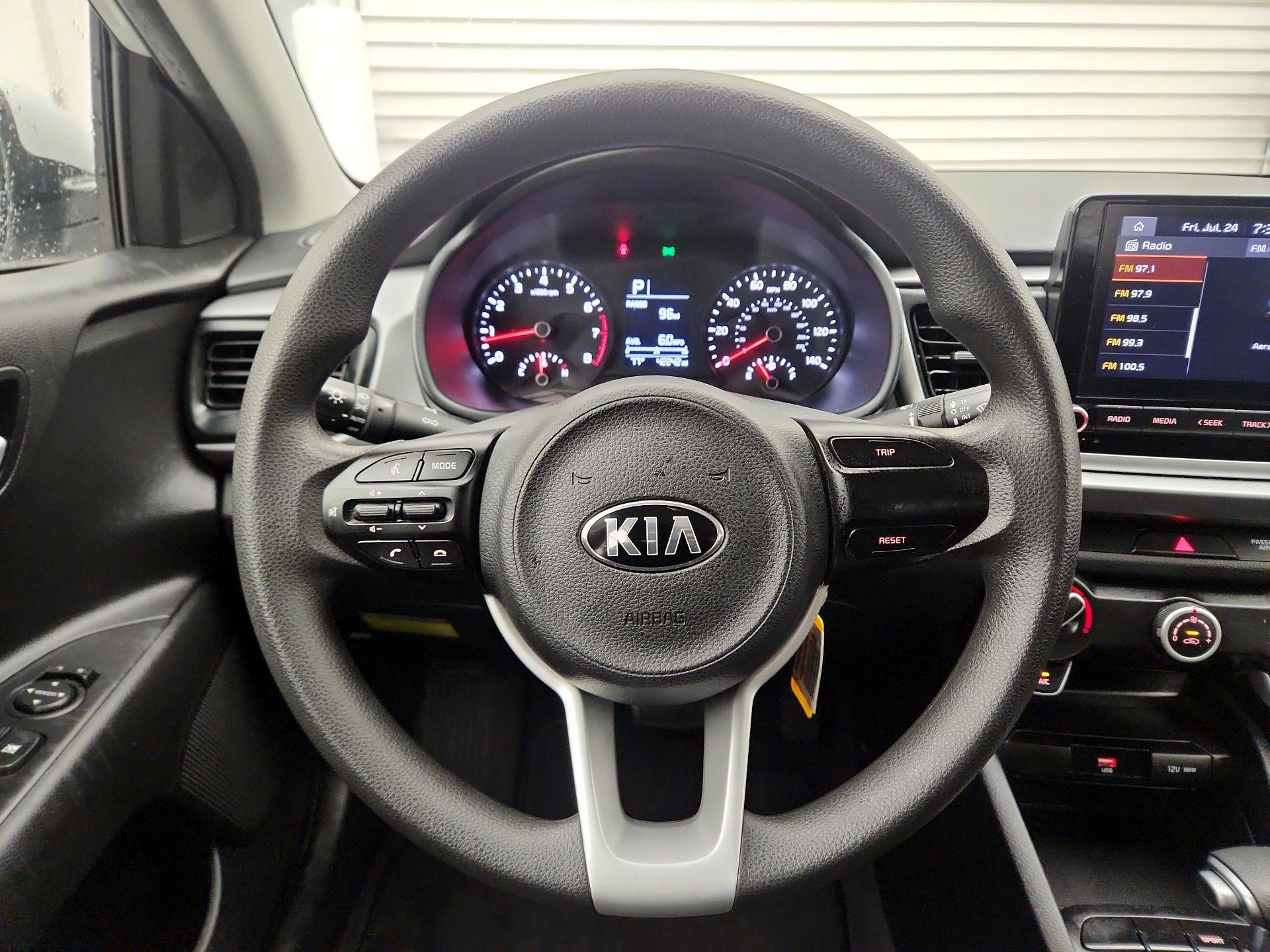 Thumbnail: 2021 Kia Rio - 10