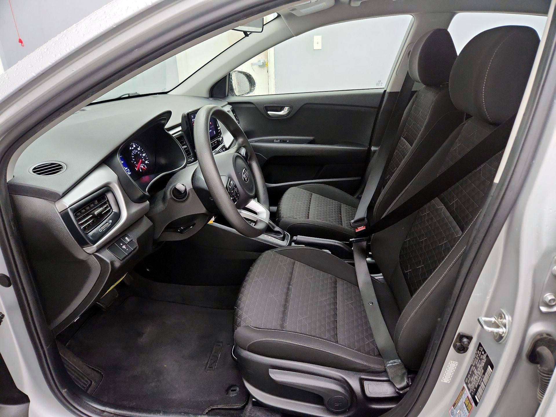Thumbnail: 2021 Kia Rio - 11