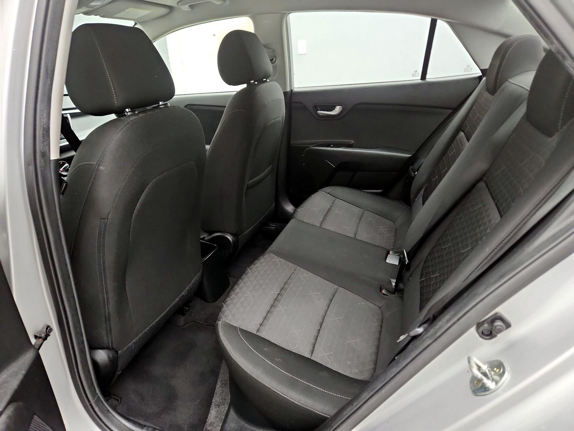 Thumbnail: 2021 Kia Rio - 19