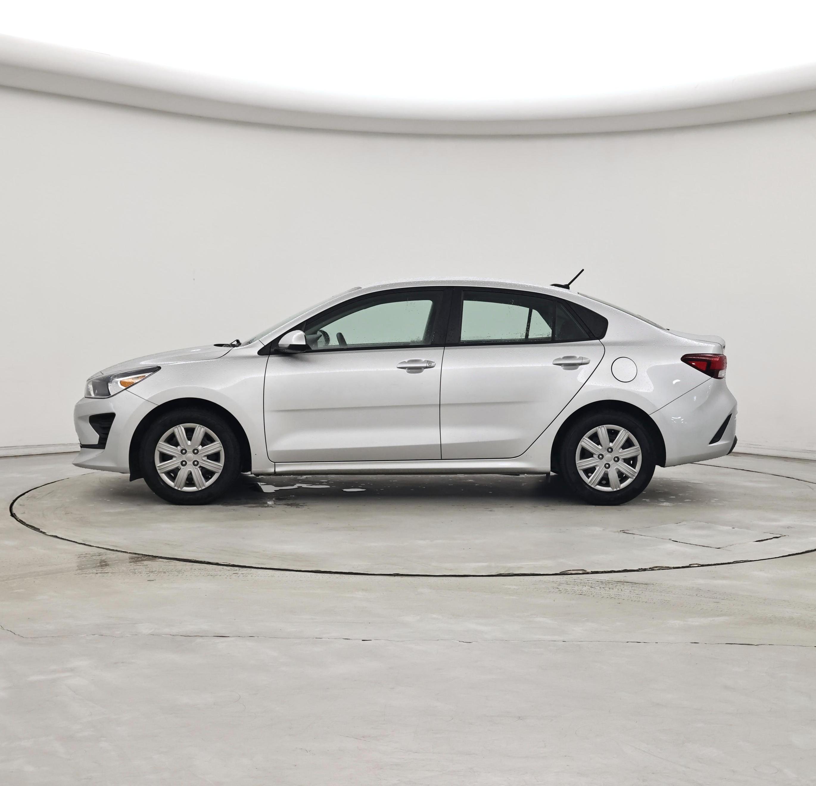 Thumbnail: 2021 Kia Rio - 3