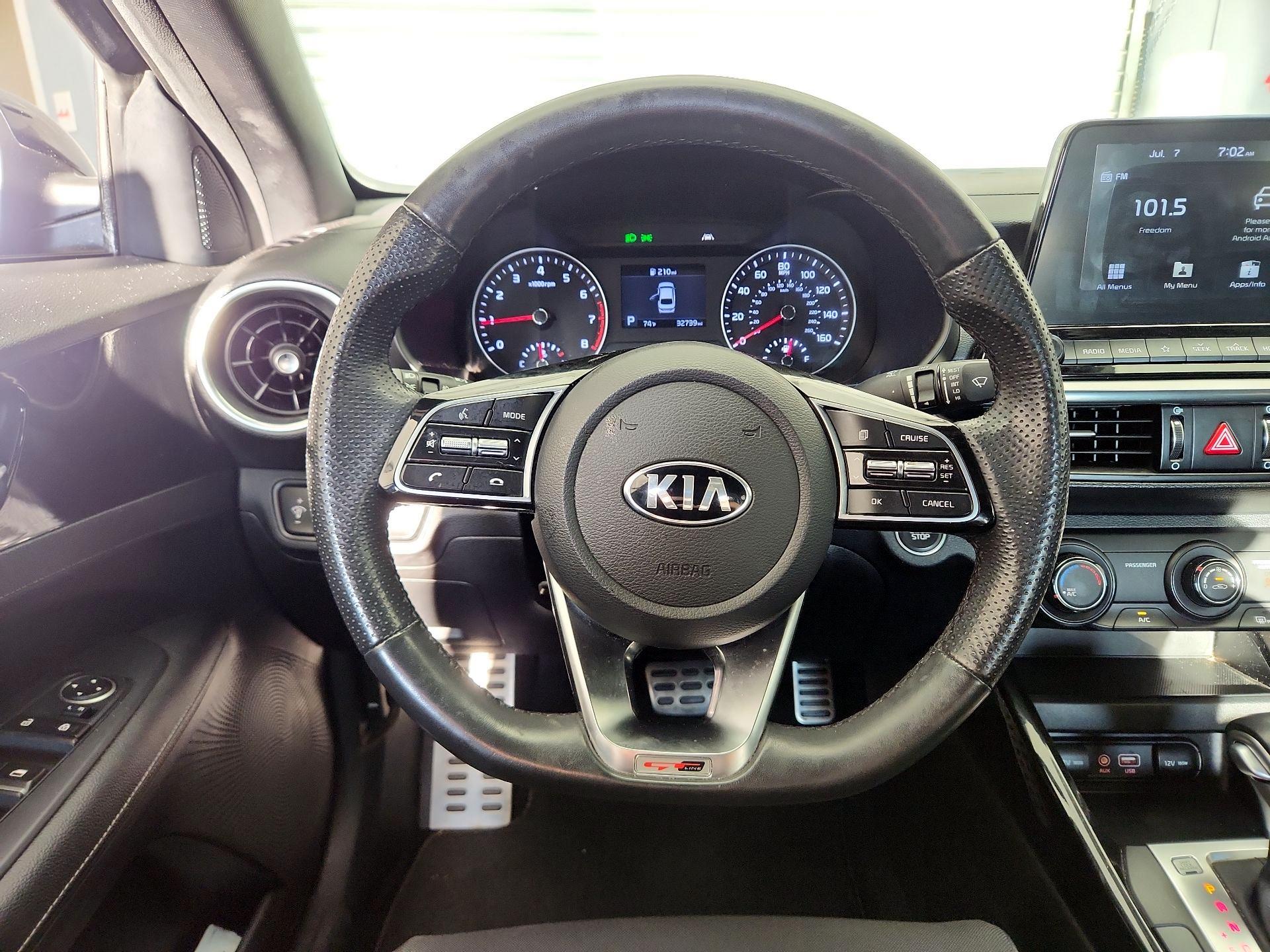 Thumbnail: 2020 Kia Forte - 10