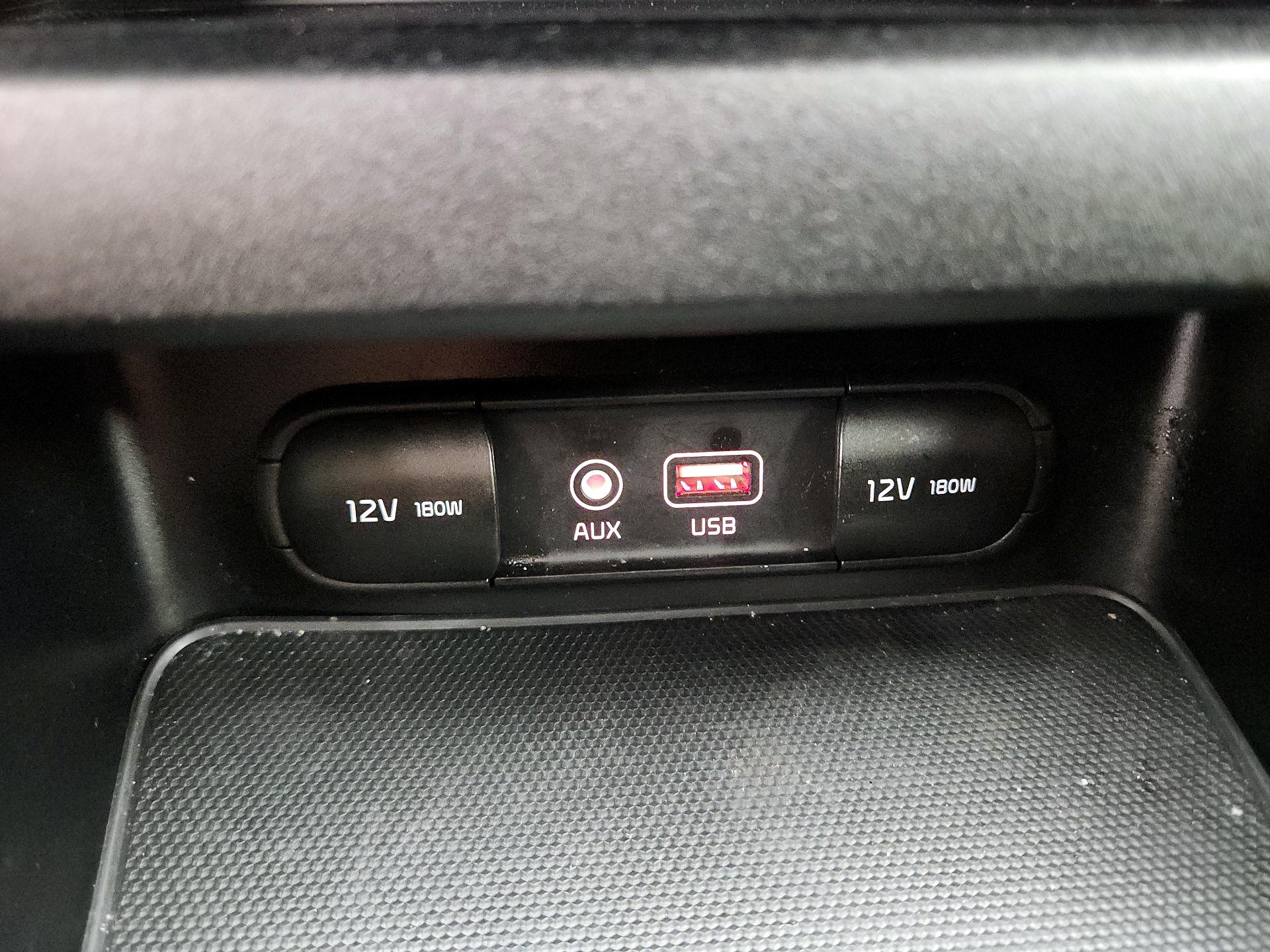 Thumbnail: 2020 Kia Forte - 18