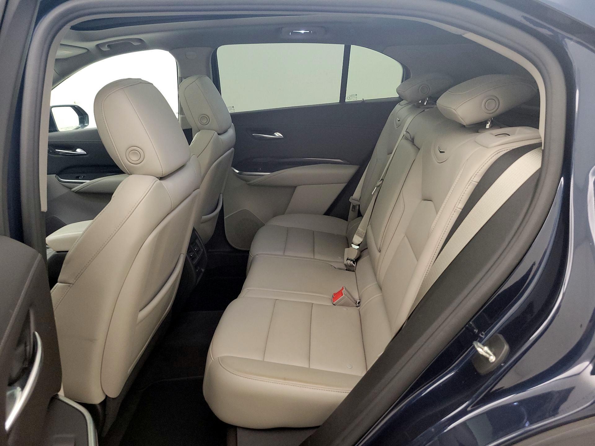 Thumbnail: 2020 Cadillac XT4 - 20