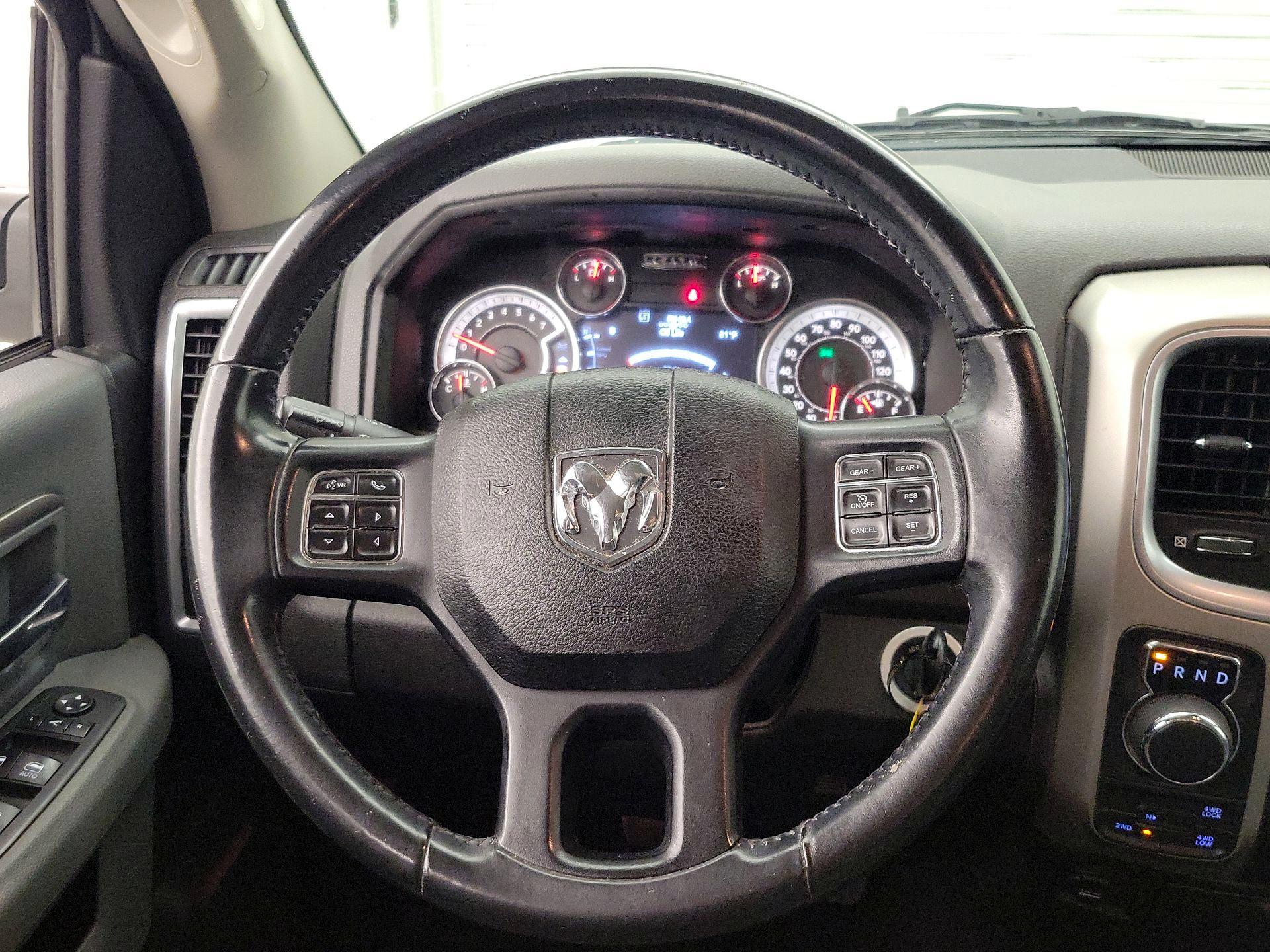 Thumbnail: 2019 RAM 1500 Classic - 10