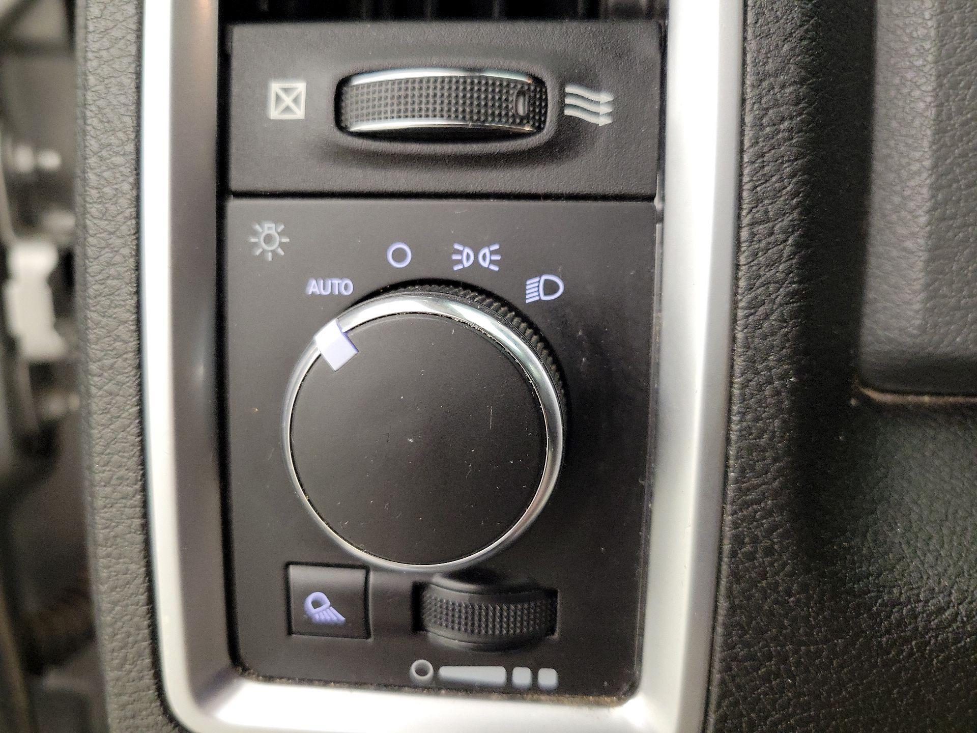 Thumbnail: 2019 RAM 1500 Classic - 13
