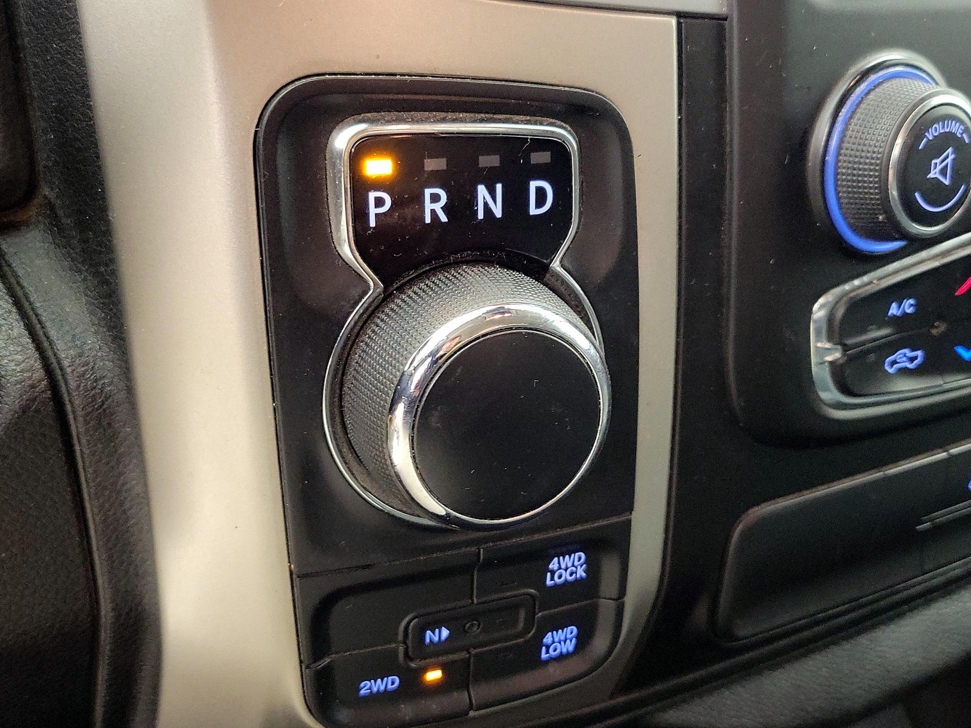 Thumbnail: 2019 RAM 1500 Classic - 17