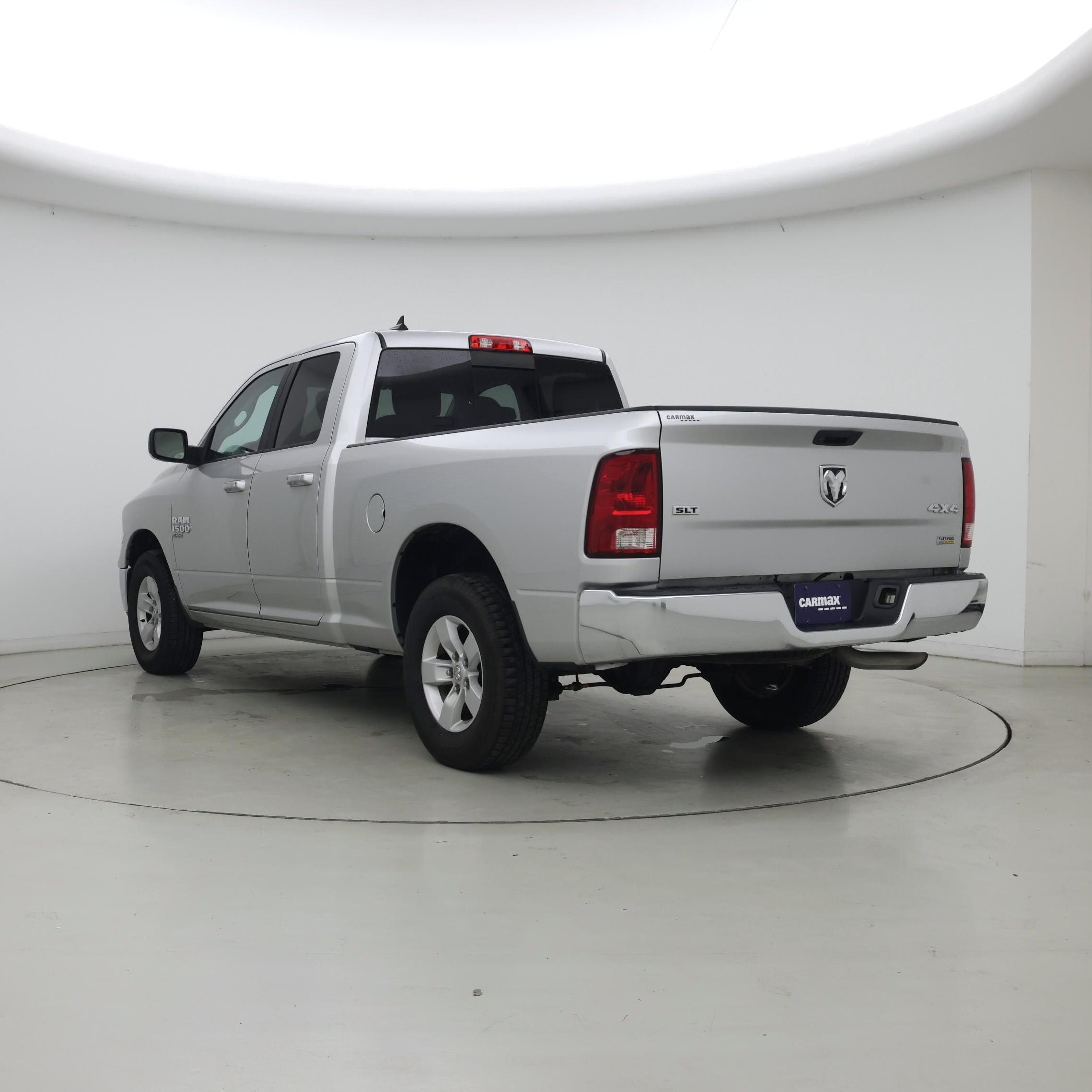 Thumbnail: 2019 RAM 1500 Classic - 2