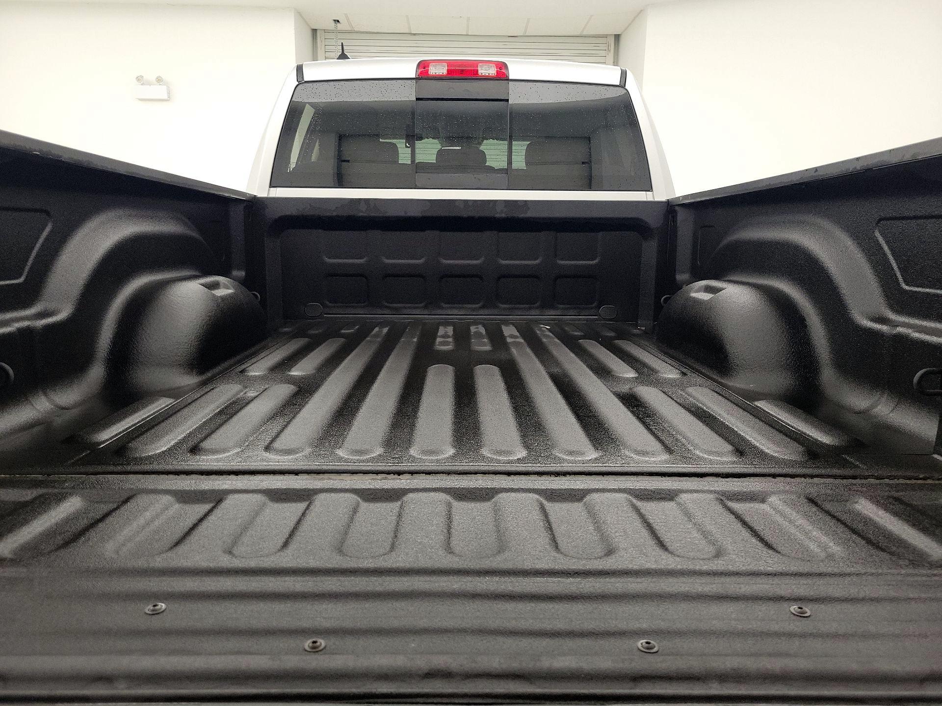 Thumbnail: 2019 RAM 1500 Classic - 20