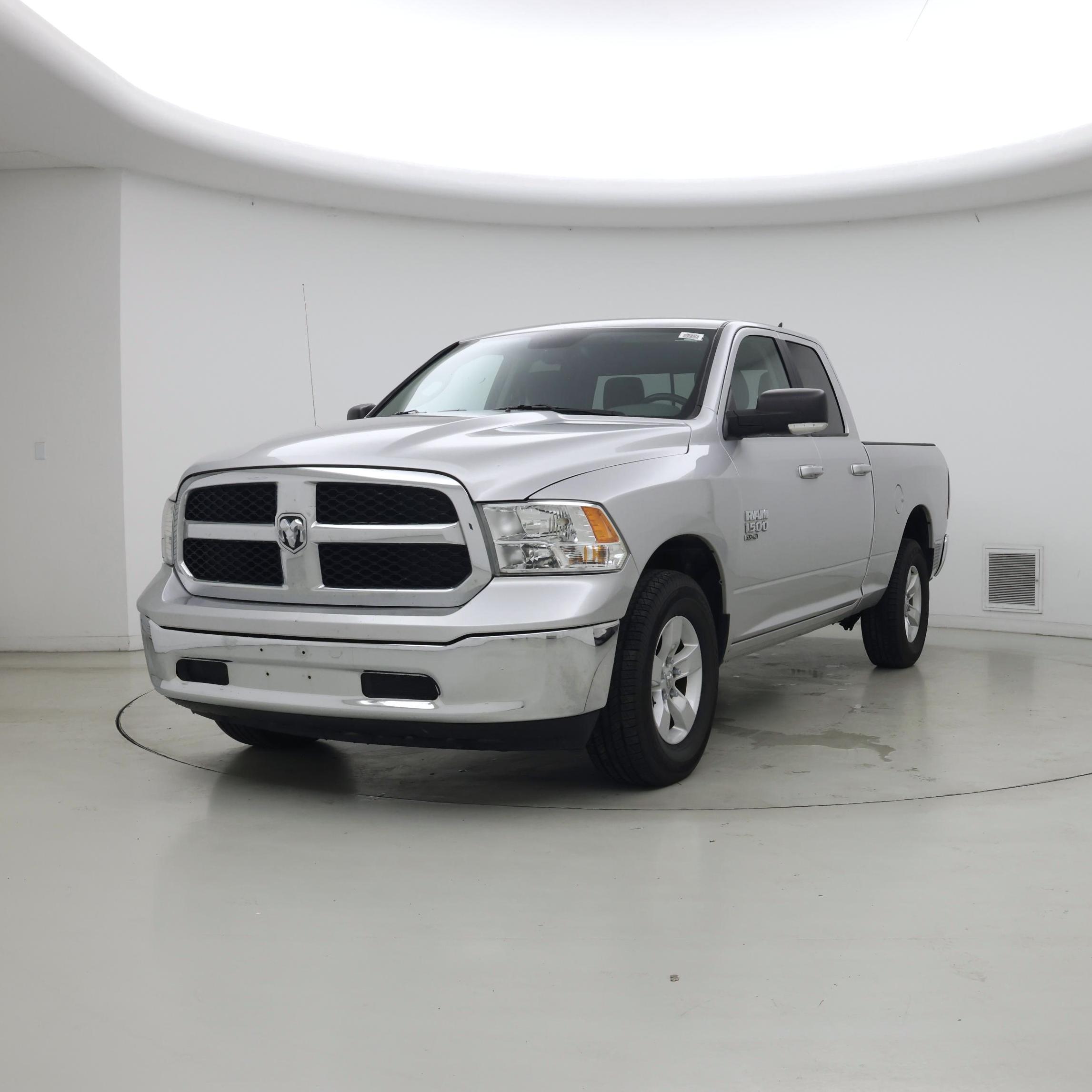 Thumbnail: 2019 RAM 1500 Classic - 4