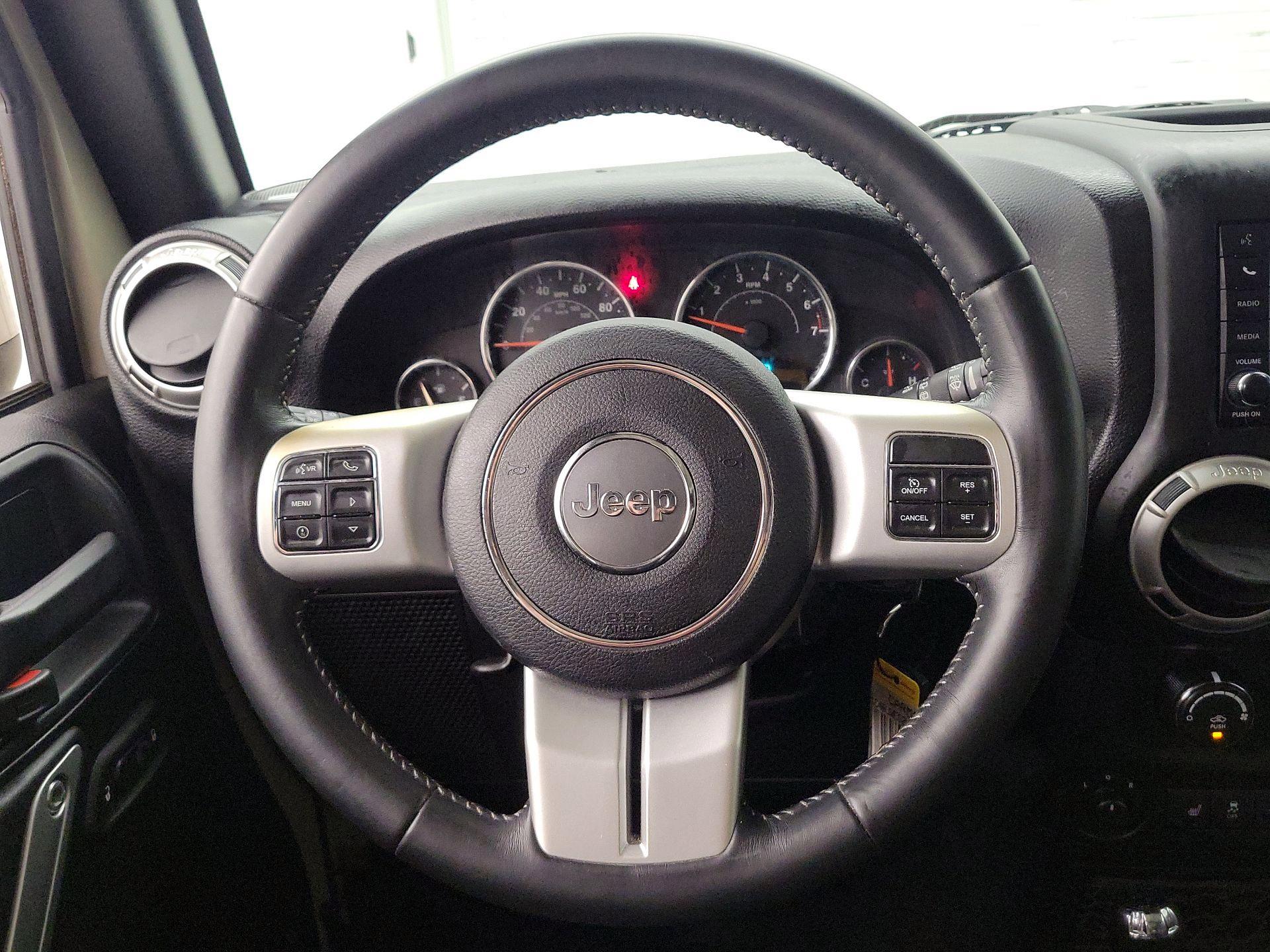 Thumbnail: 2017 Jeep Wrangler - 10