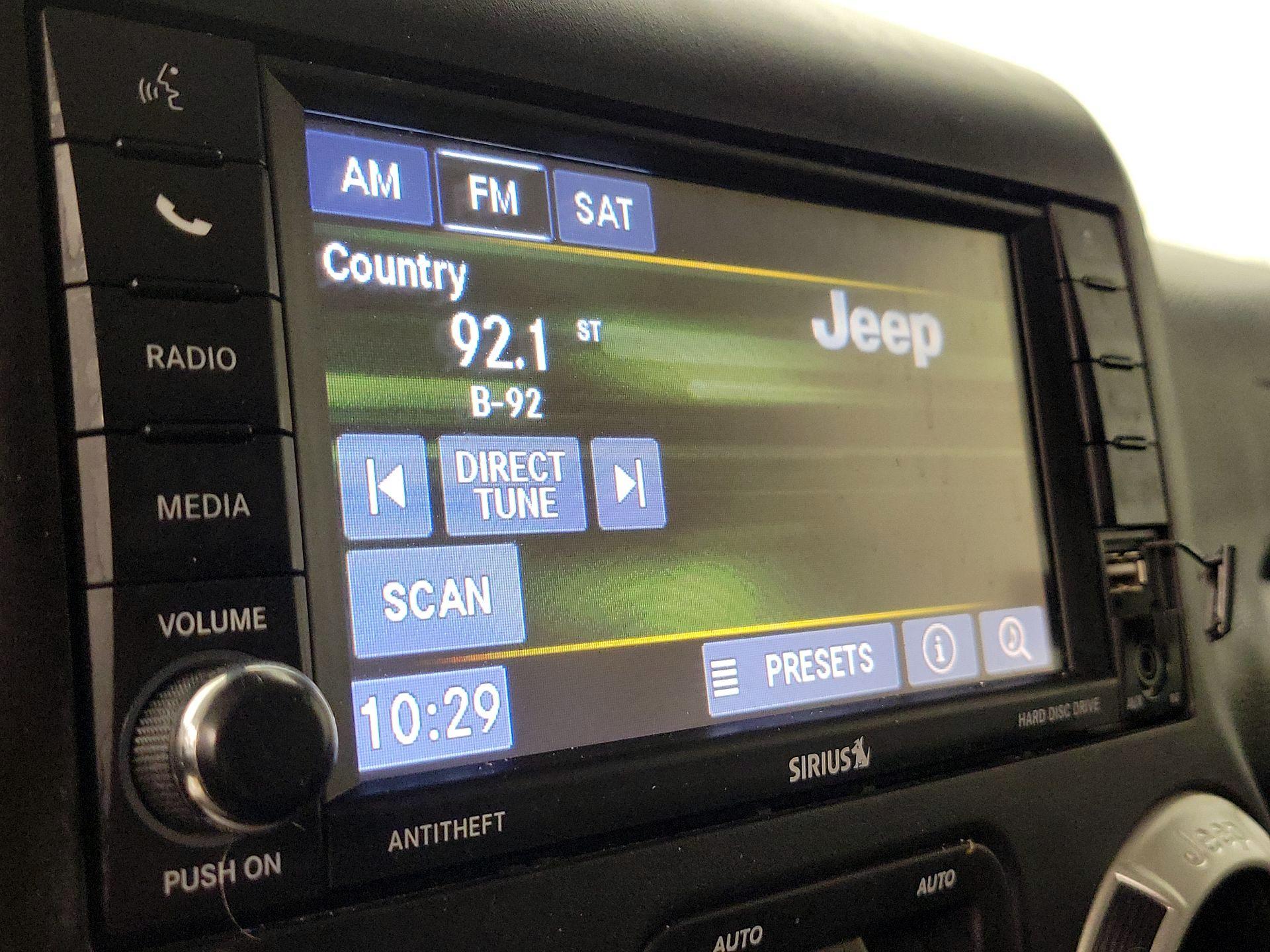 Thumbnail: 2017 Jeep Wrangler - 13