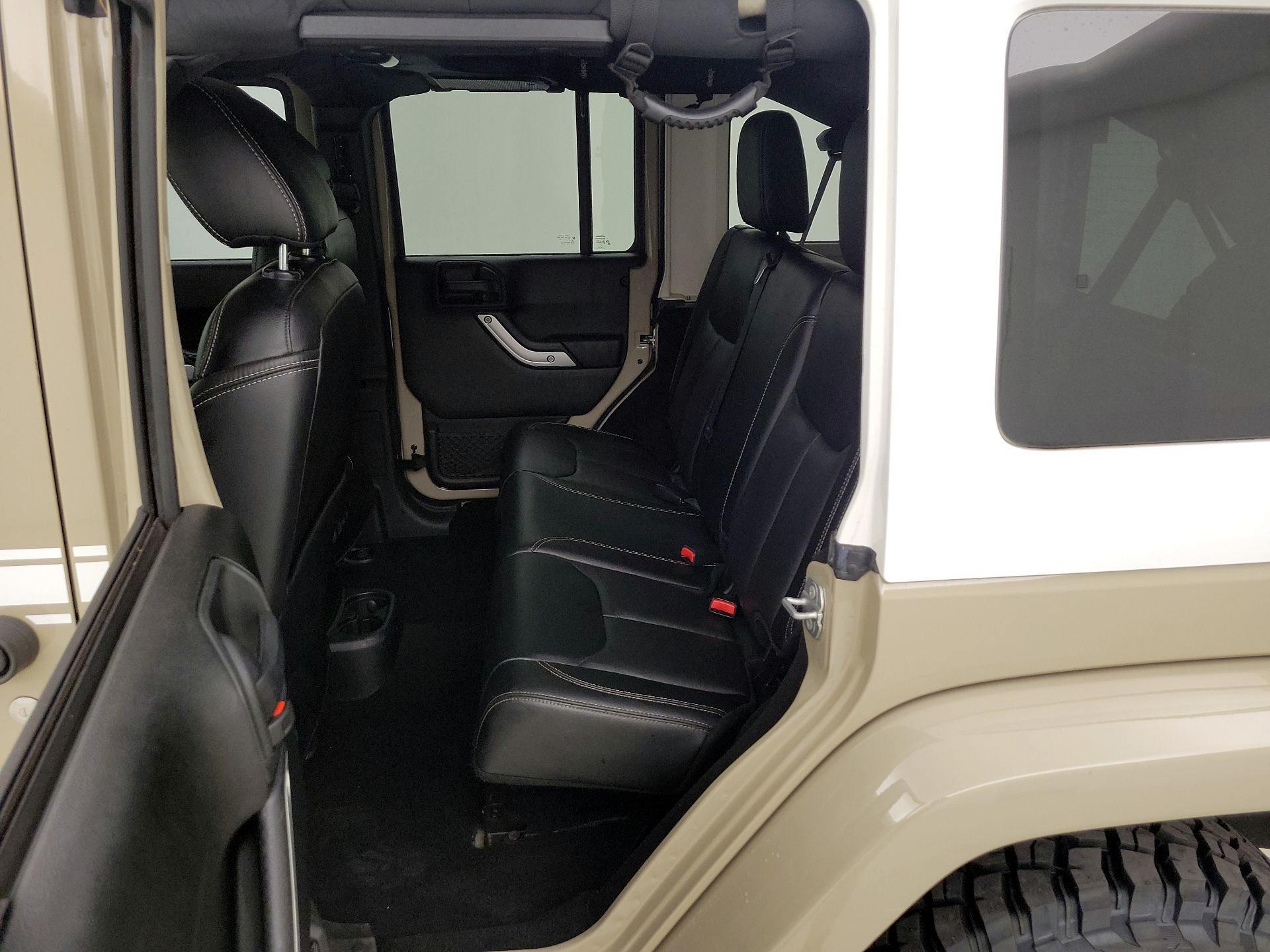 Thumbnail: 2017 Jeep Wrangler - 17