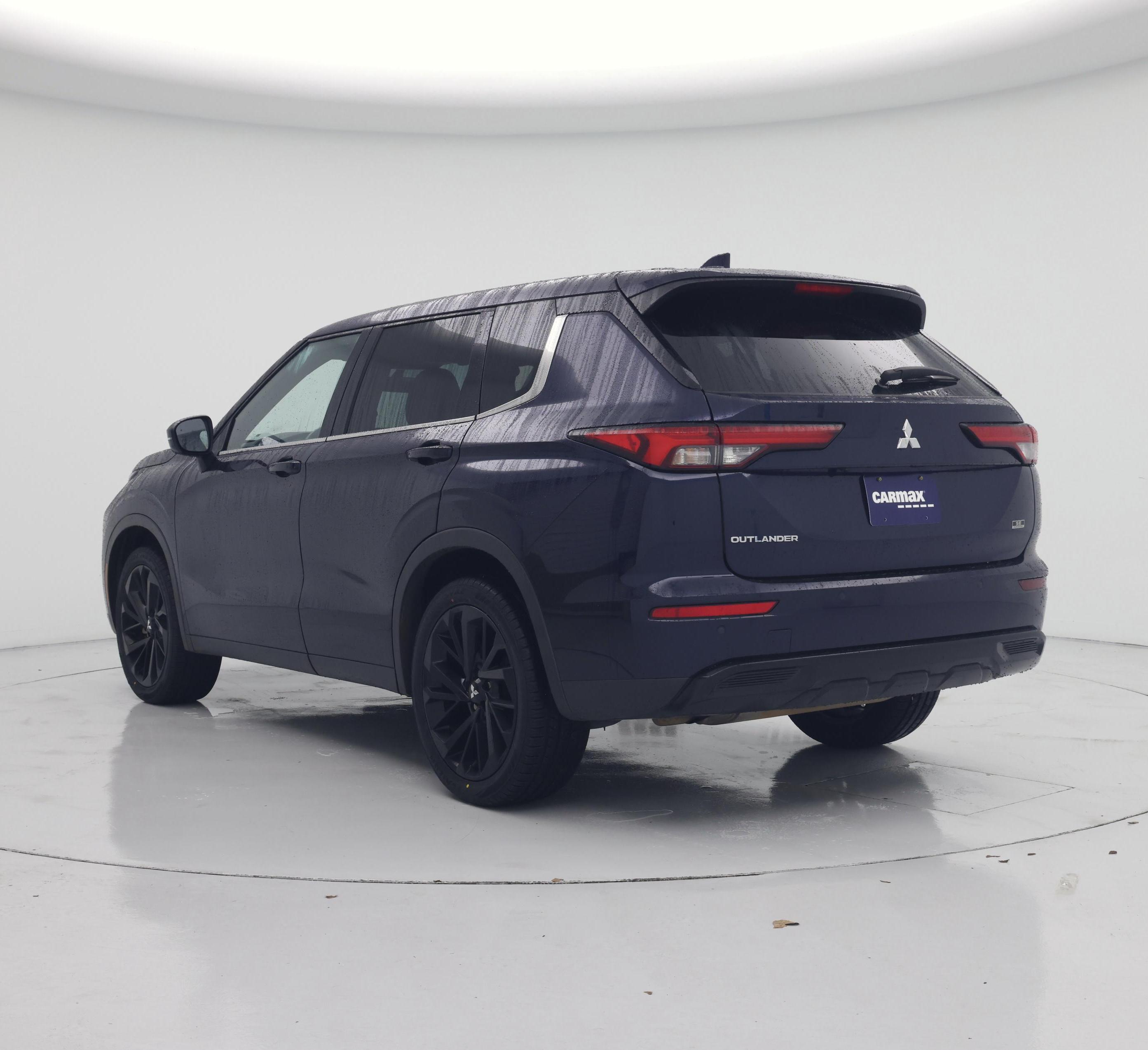 Thumbnail: 2023 Mitsubishi Outlander - 2