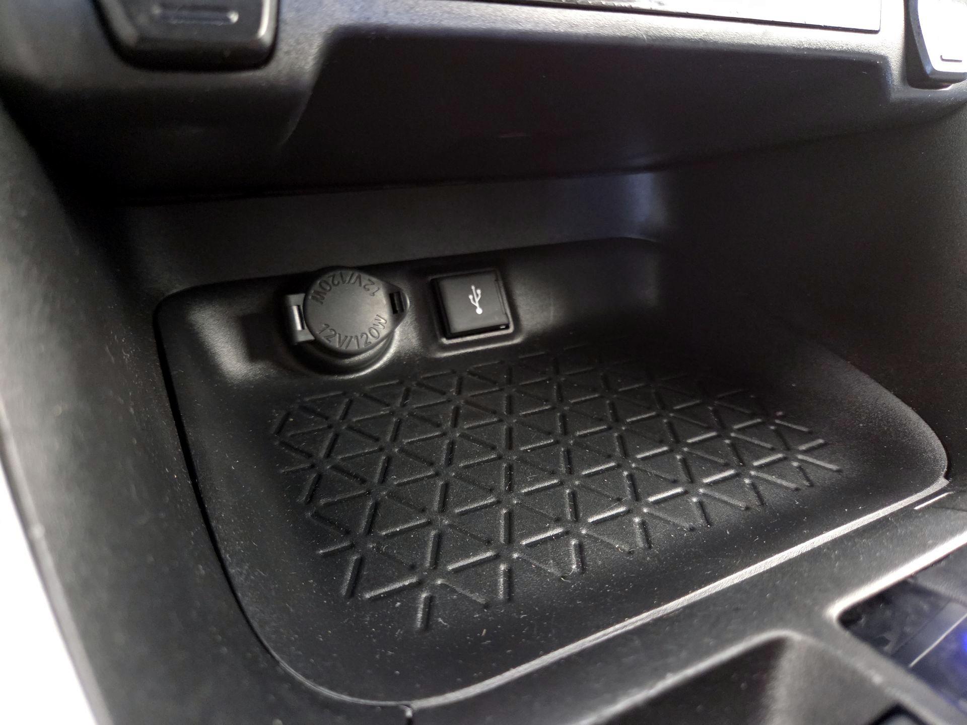 Thumbnail: 2021 Toyota RAV4 - 18