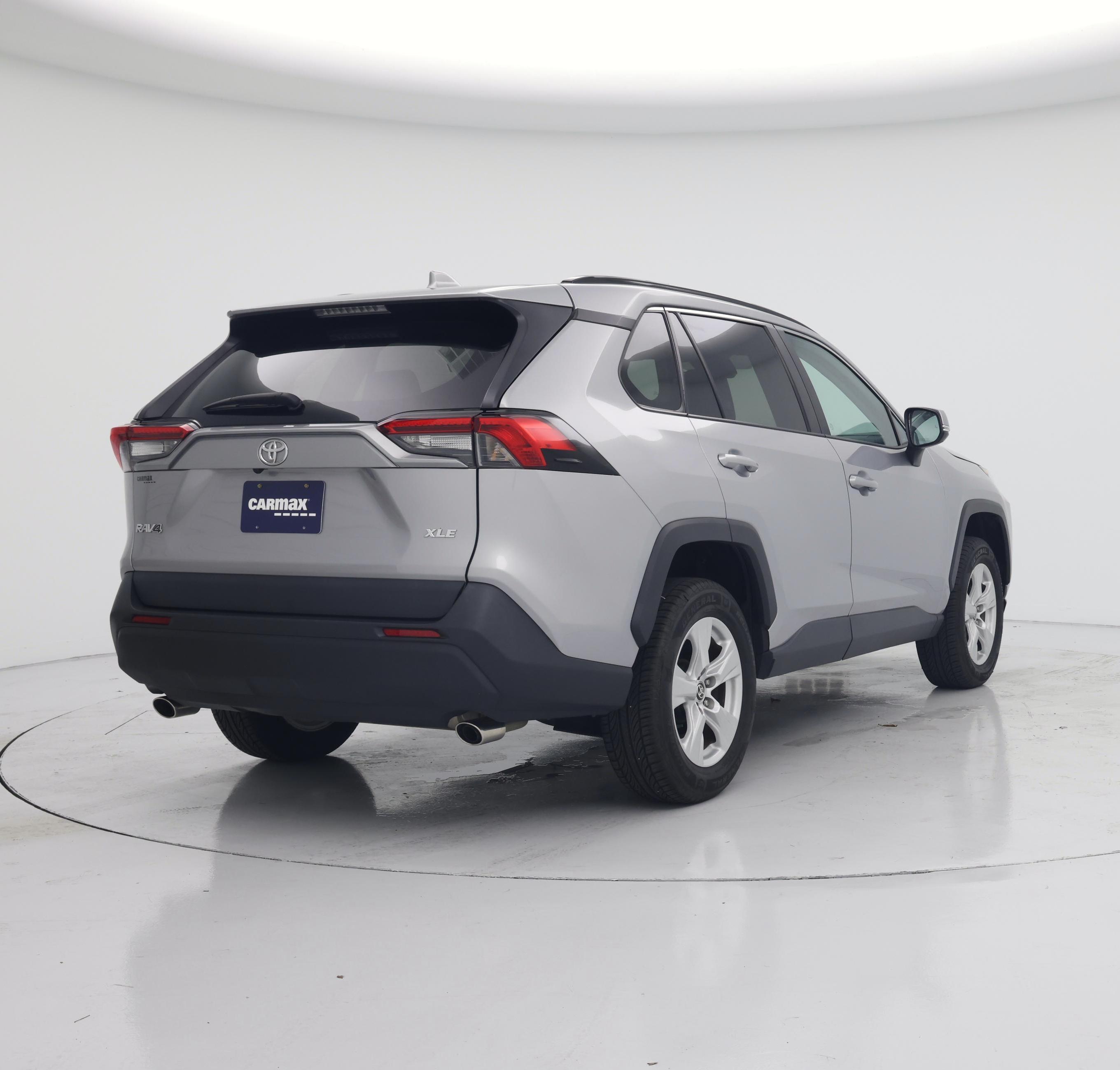 Thumbnail: 2021 Toyota RAV4 - 8