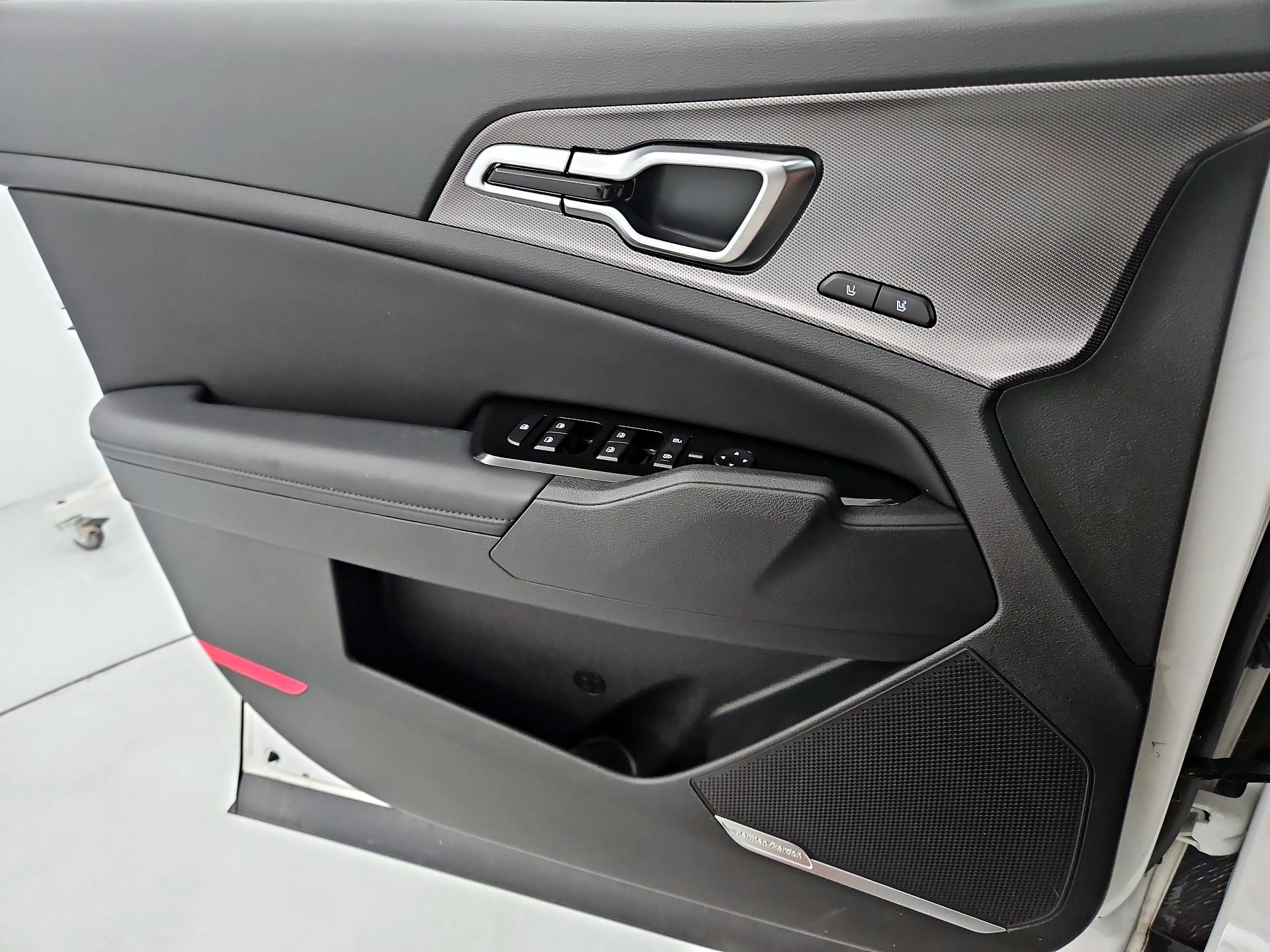 Thumbnail: 2025 Kia Sportage - 12