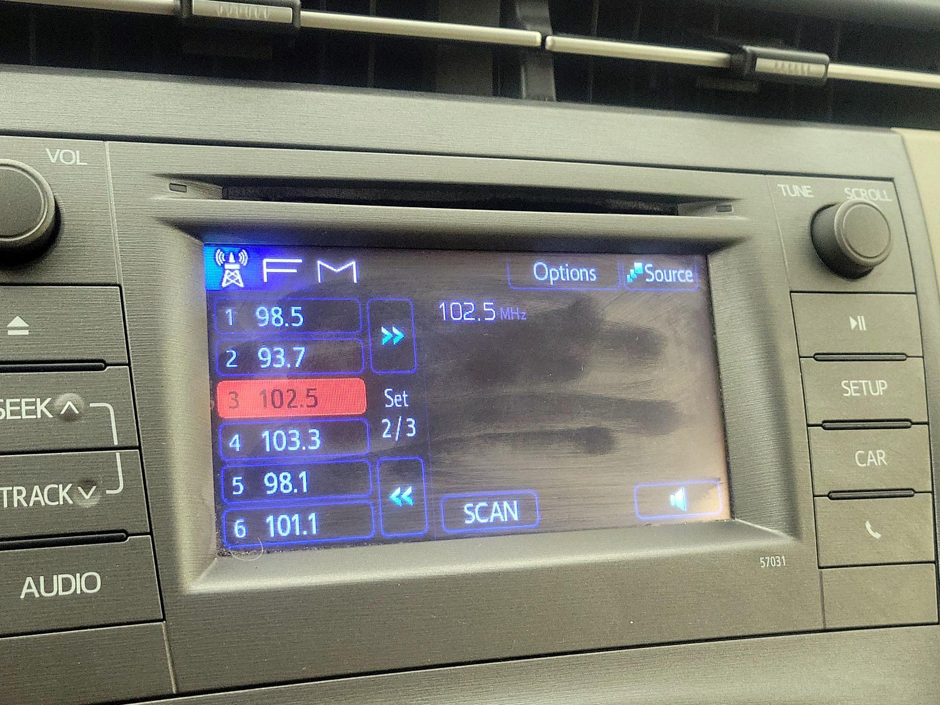 Thumbnail: 2015 Toyota Prius - 15