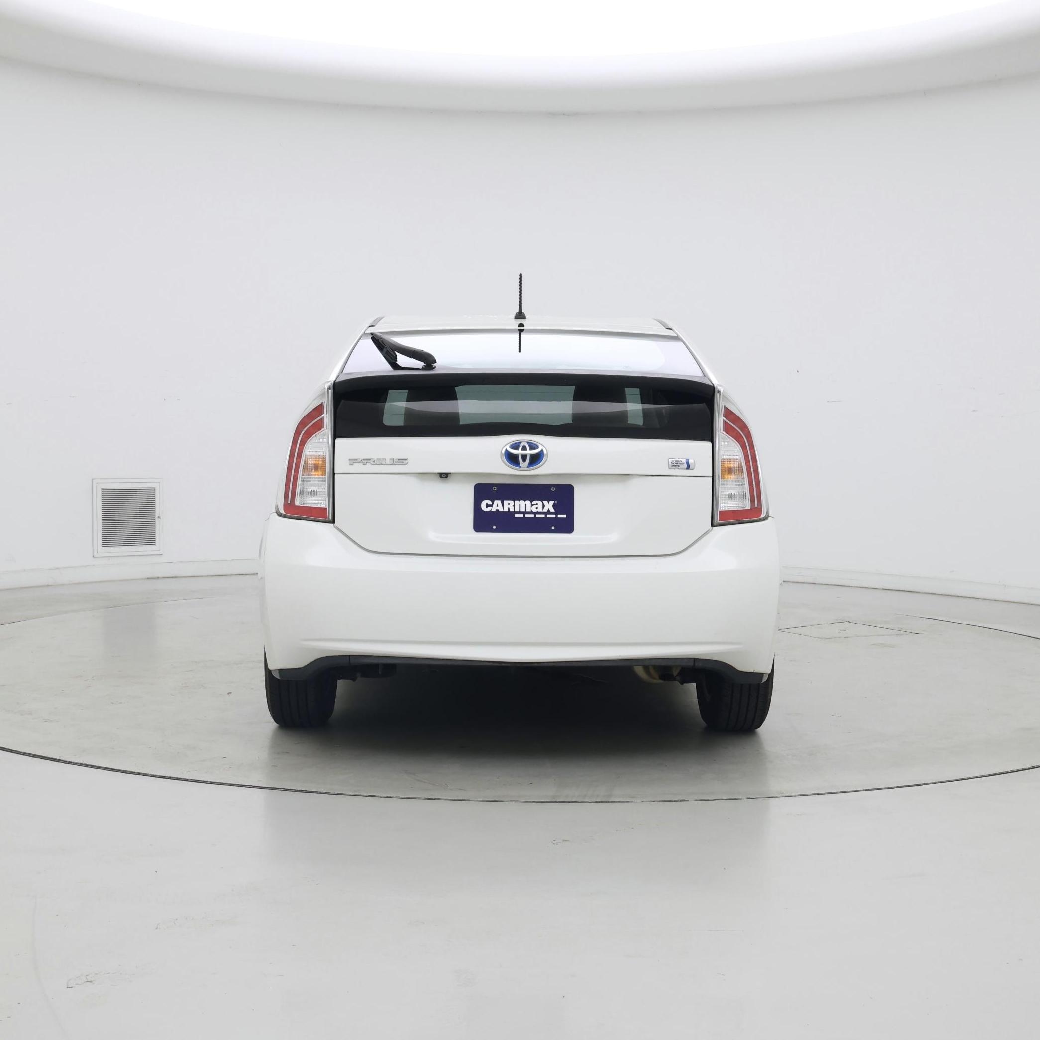 Thumbnail: 2015 Toyota Prius - 6