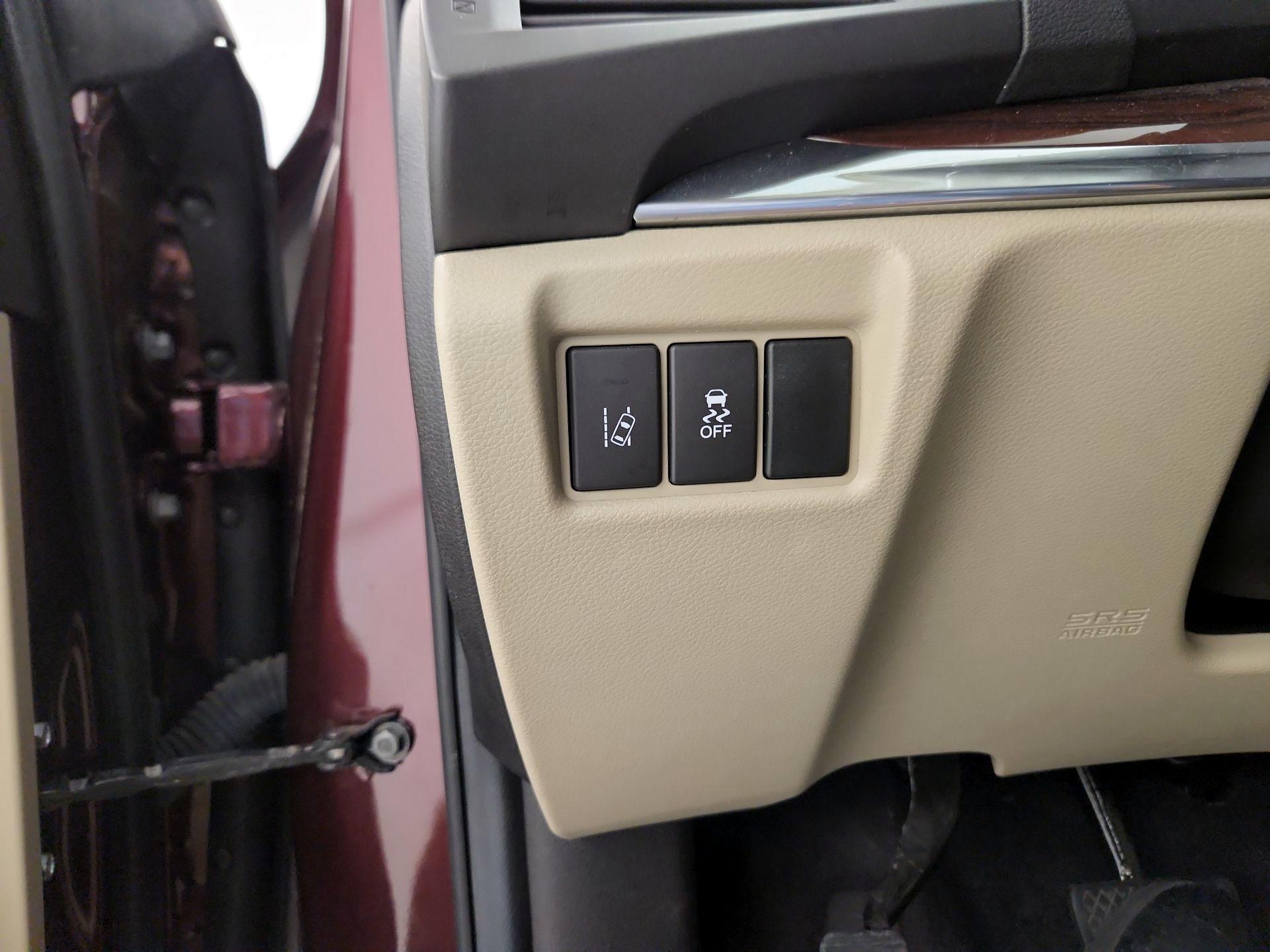 Thumbnail: 2016 Acura MDX - 13