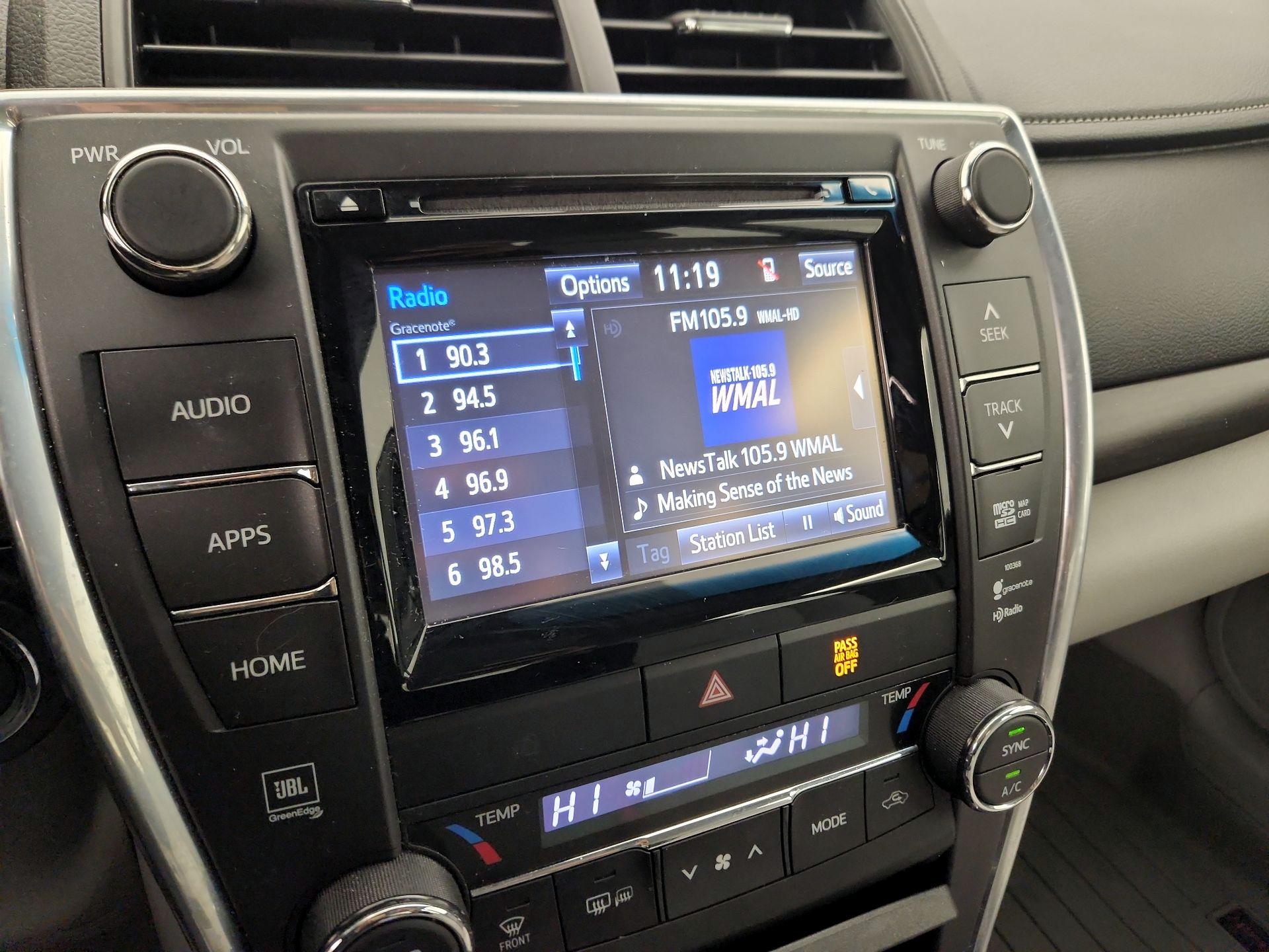 Thumbnail: 2015 Toyota Camry - 16