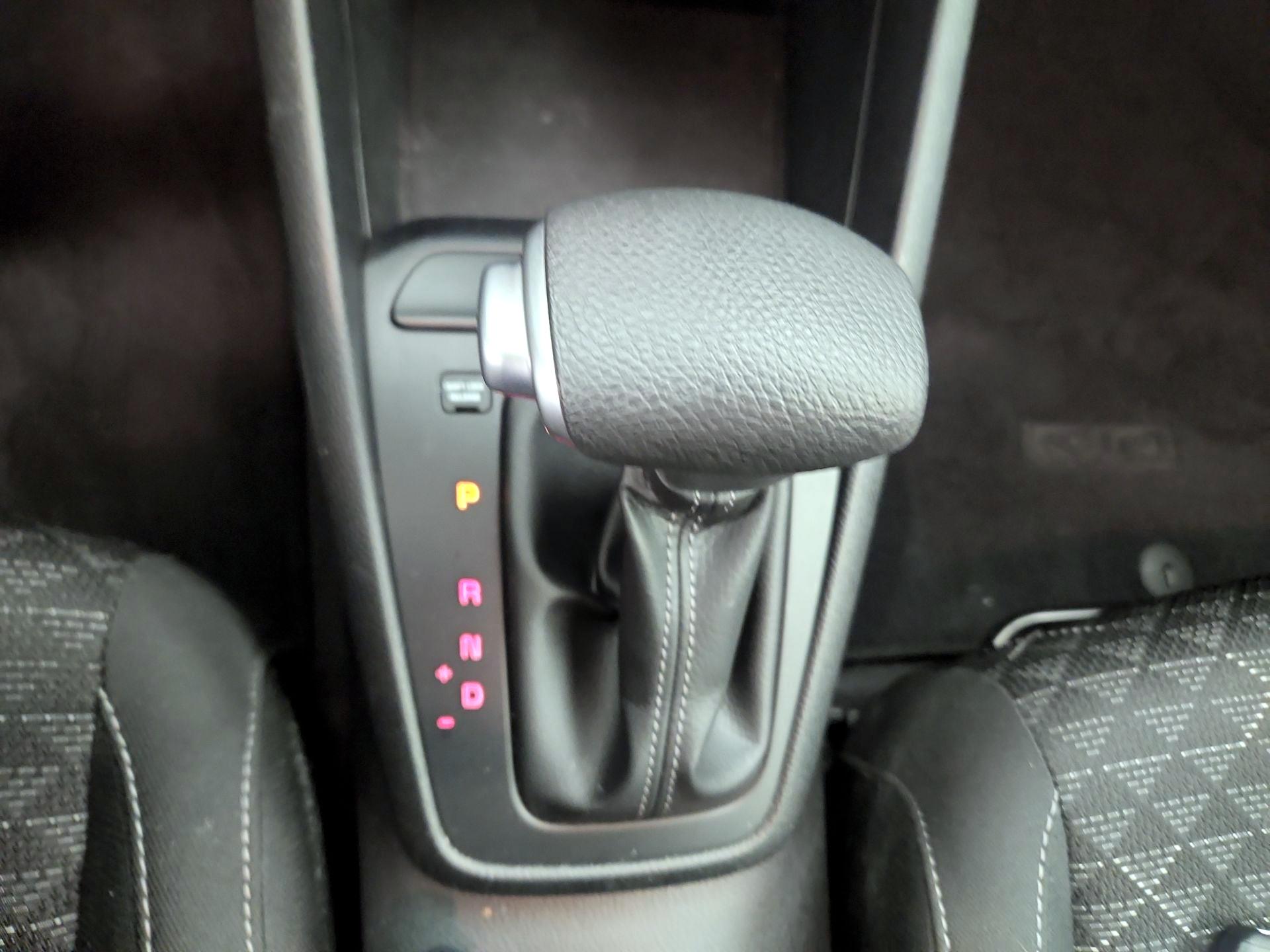 Thumbnail: 2022 Kia Rio5 - 17