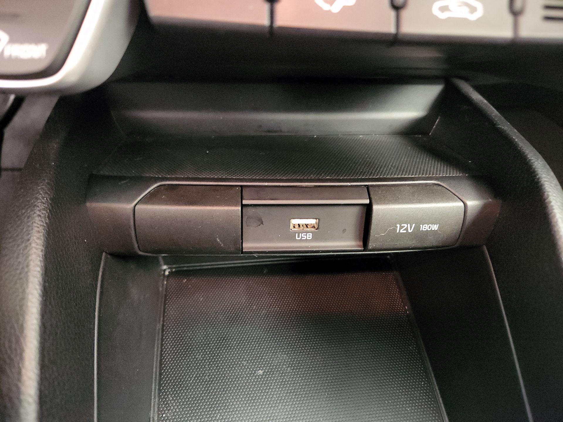 Thumbnail: 2022 Kia Rio5 - 18