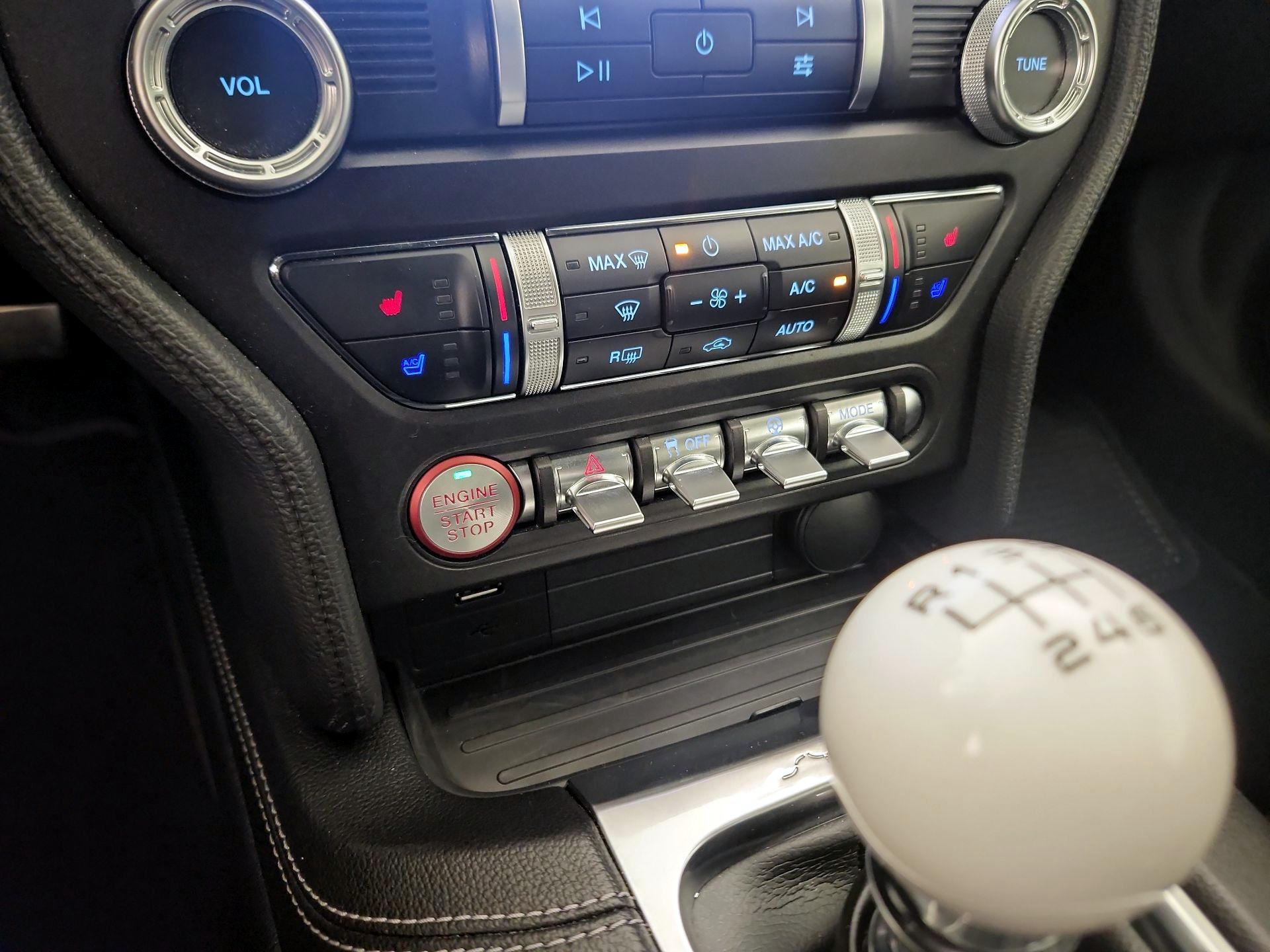 Thumbnail: 2022 Ford Mustang - 17