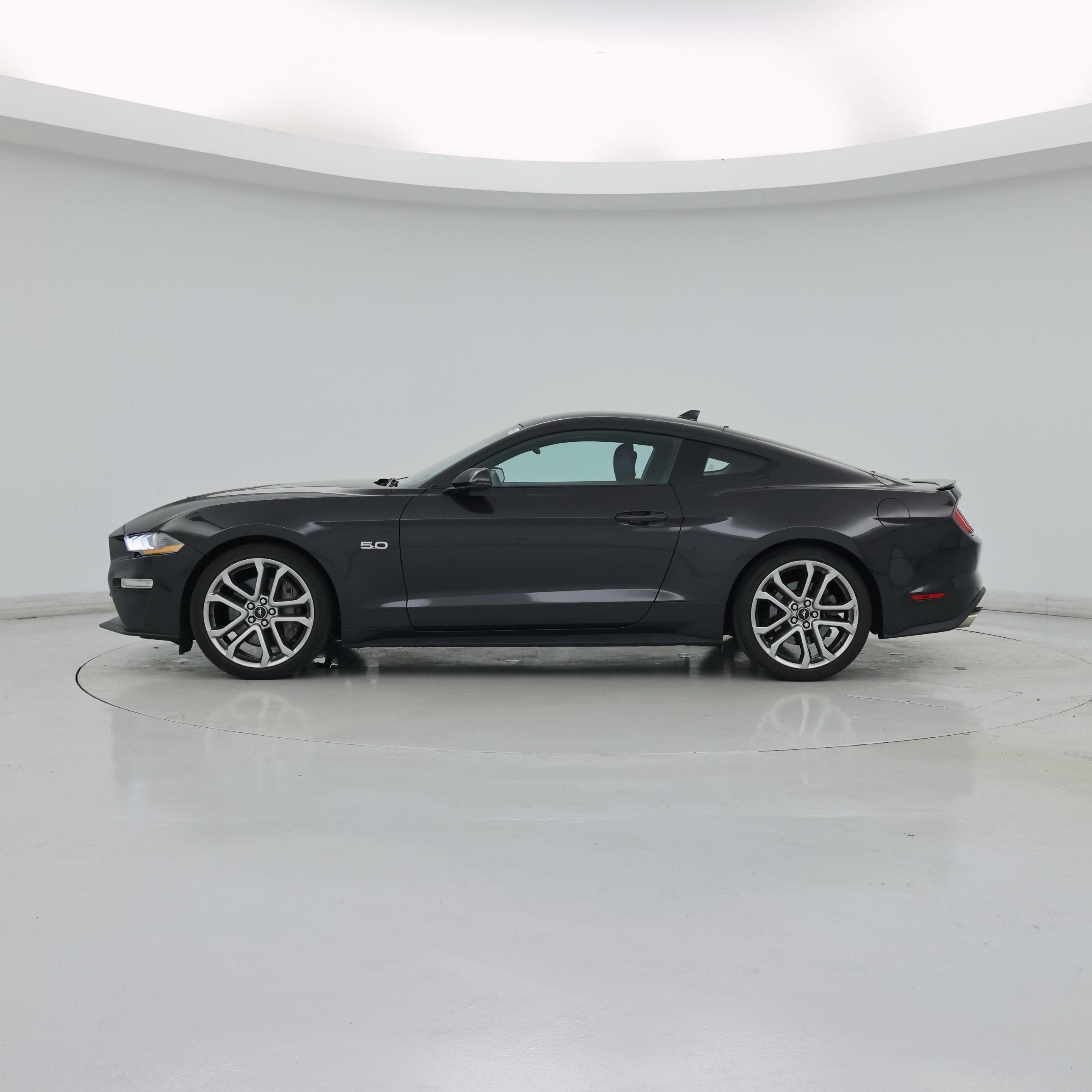 Thumbnail: 2022 Ford Mustang - 3