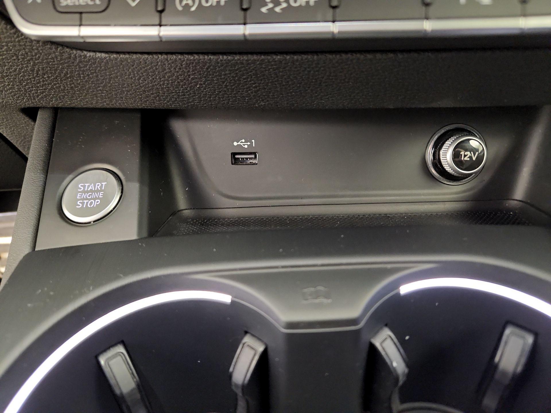 Thumbnail: 2019 Audi A4 - 19