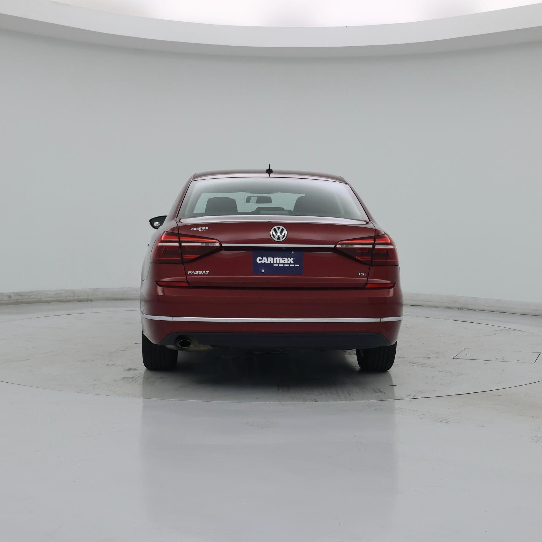 Thumbnail: 2017 Volkswagen Passat - 6