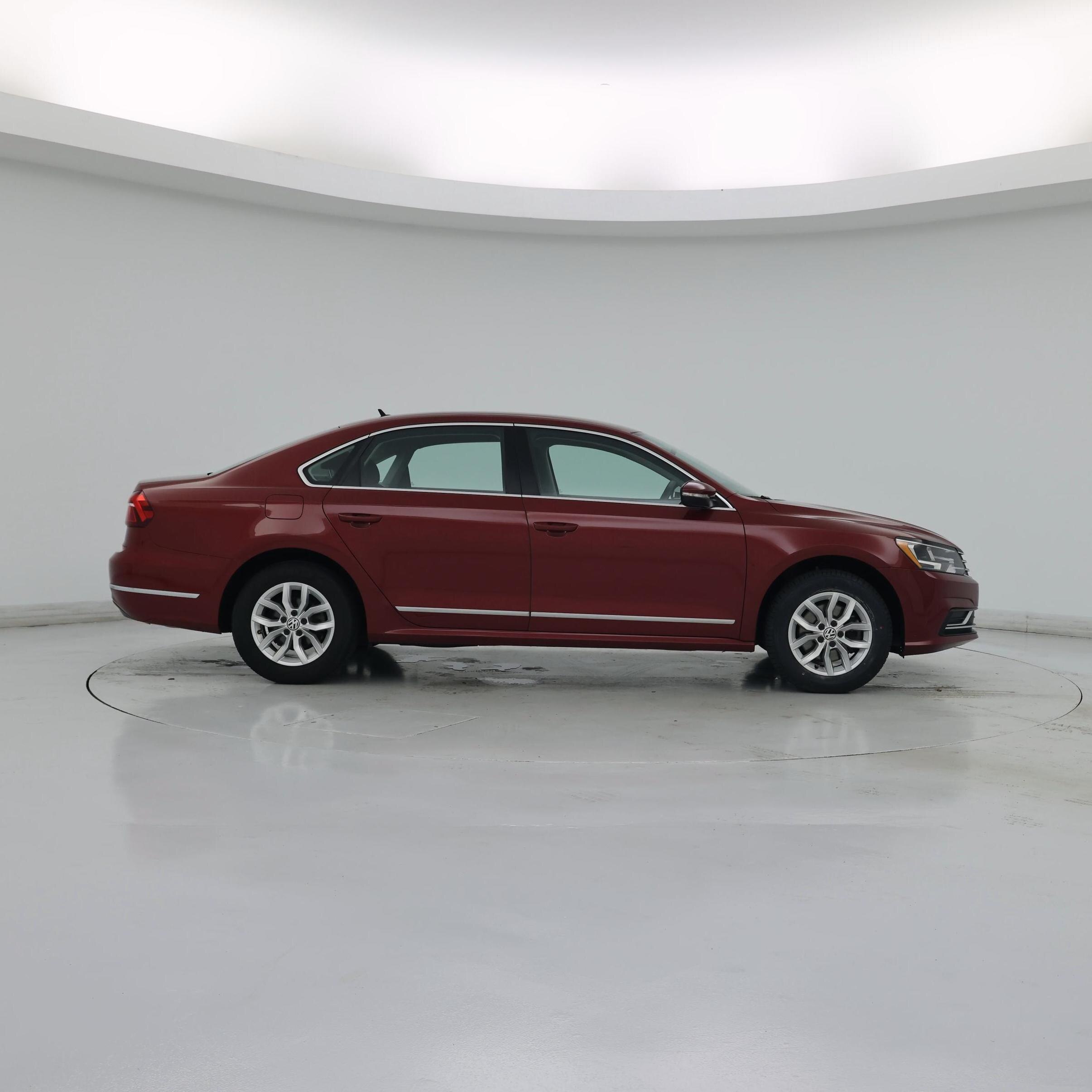 Thumbnail: 2017 Volkswagen Passat - 7