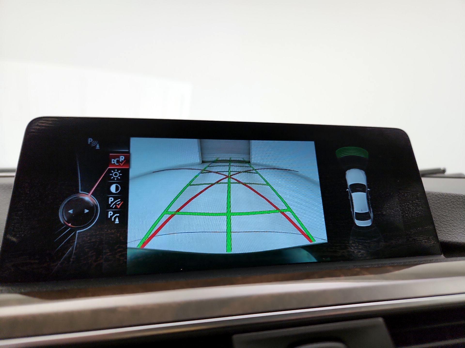 Thumbnail: 2016 BMW 3 Series - 15