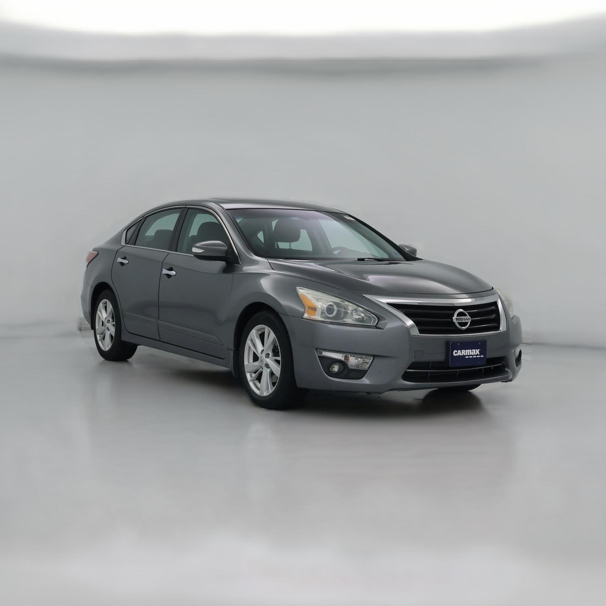 Thumbnail: 2015 Nissan Altima - 1