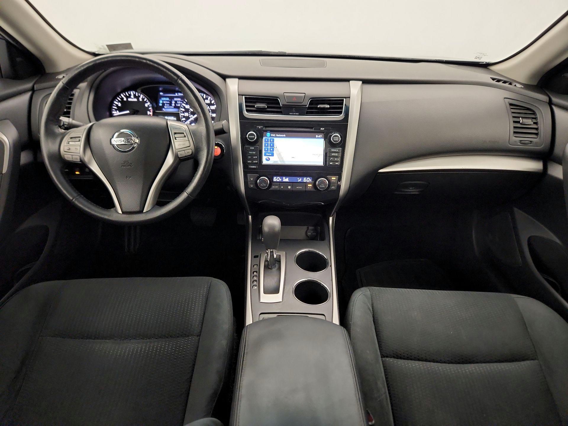 Thumbnail: 2015 Nissan Altima - 9