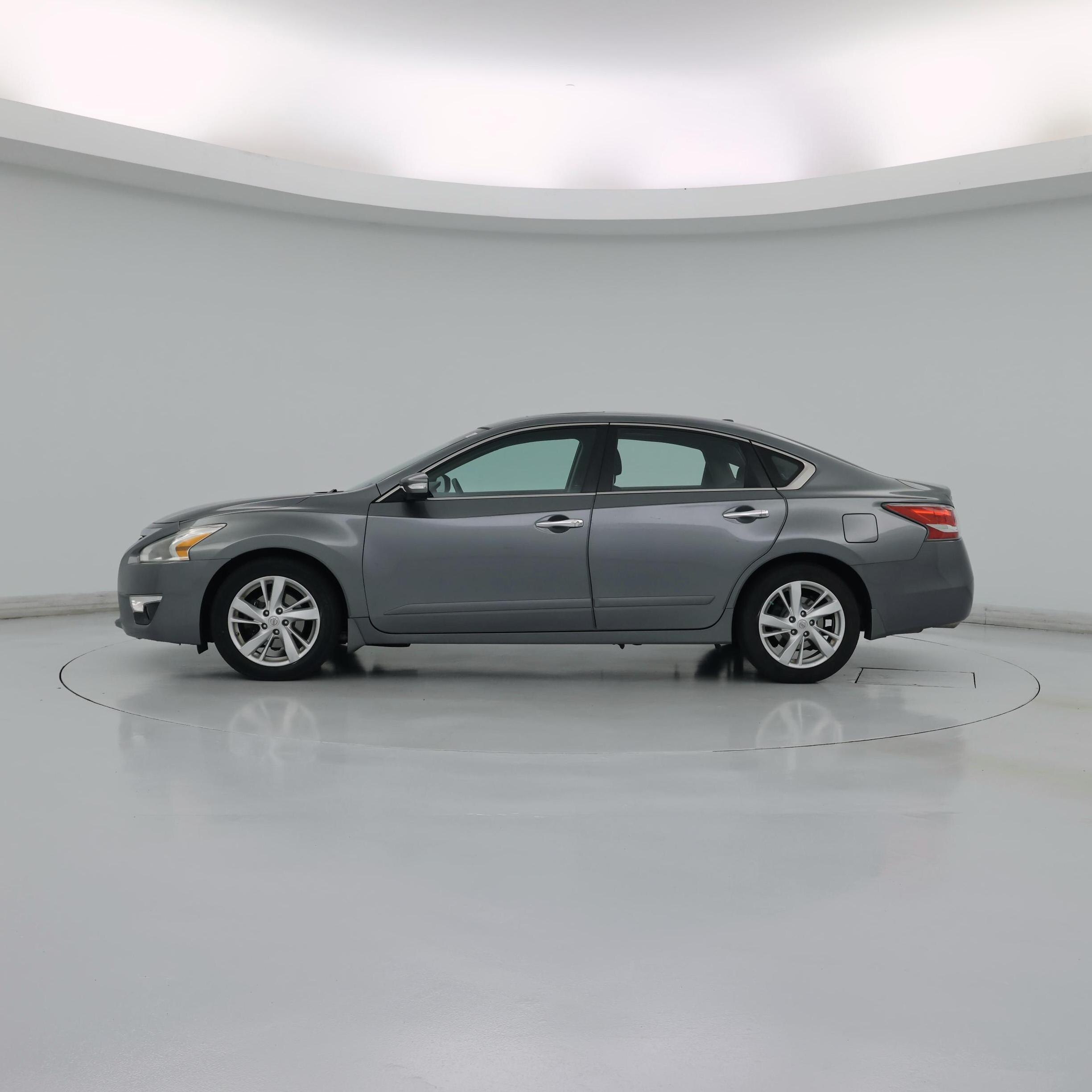 Thumbnail: 2015 Nissan Altima - 3