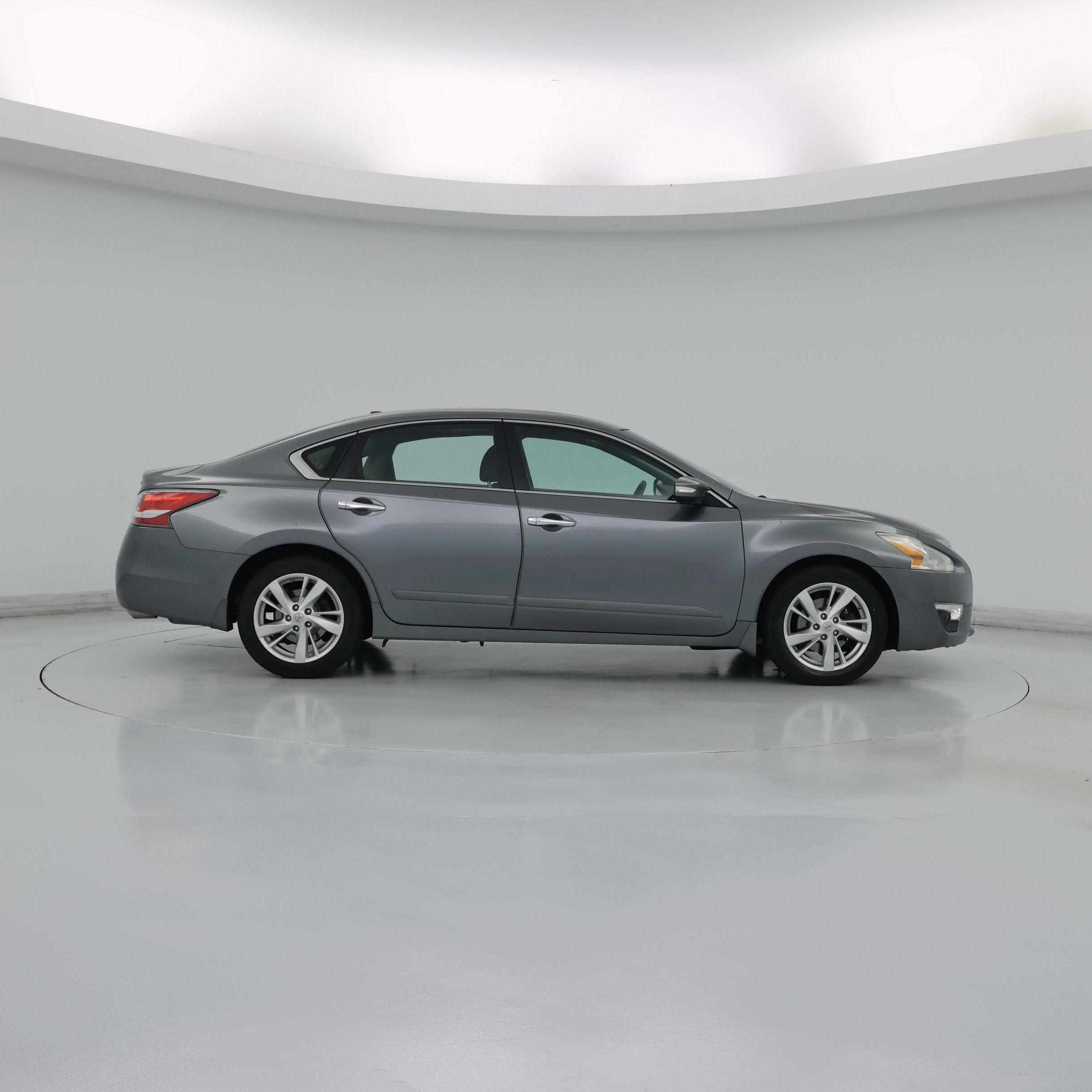 Thumbnail: 2015 Nissan Altima - 7