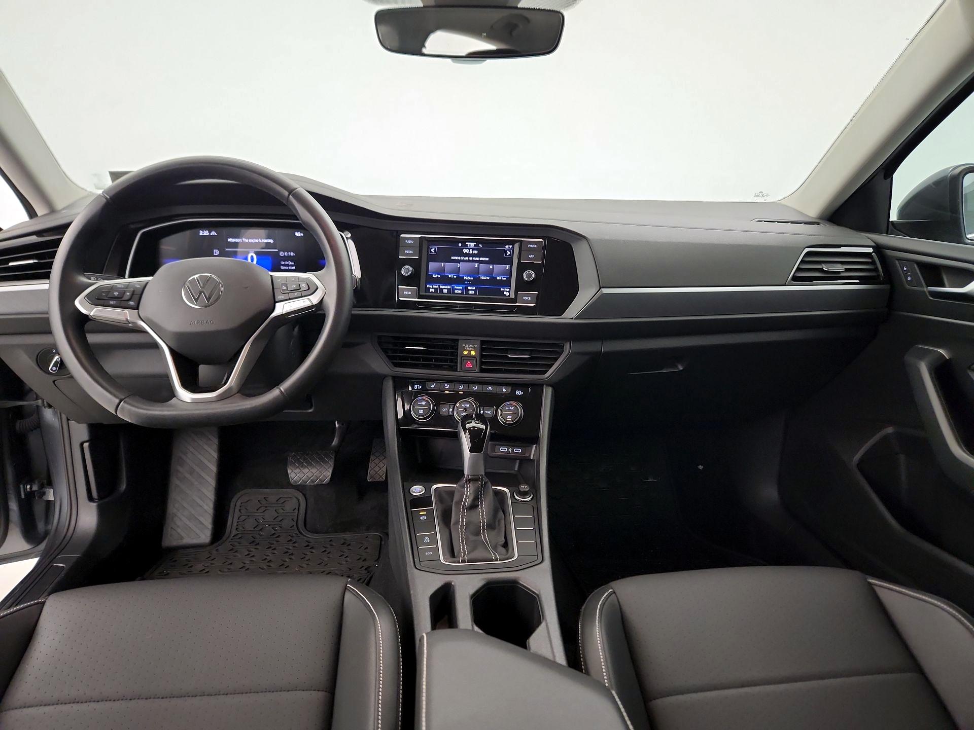 Thumbnail: 2024 Volkswagen Jetta - 9