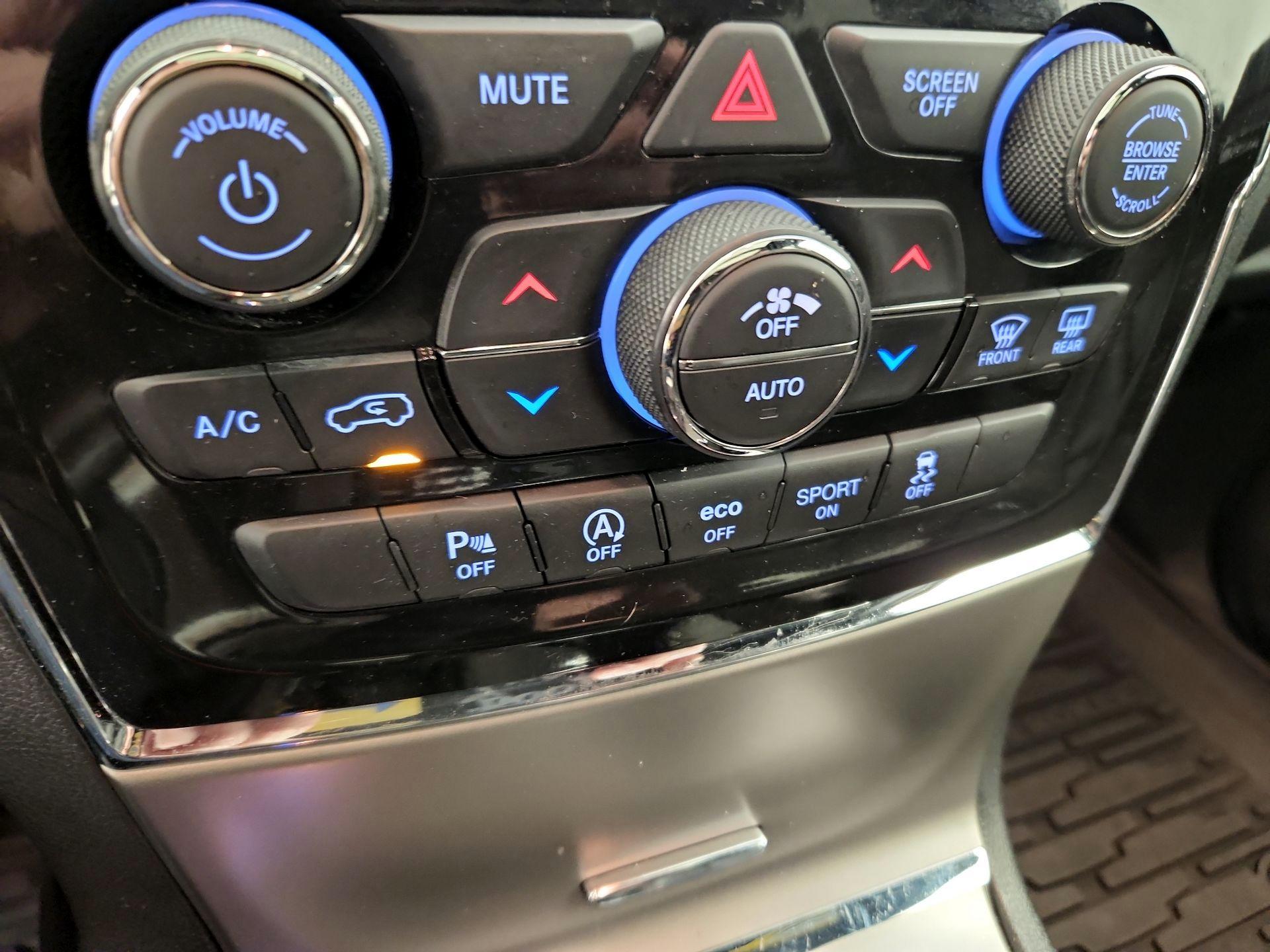 Thumbnail: 2021 Jeep Grand Cherokee - 17