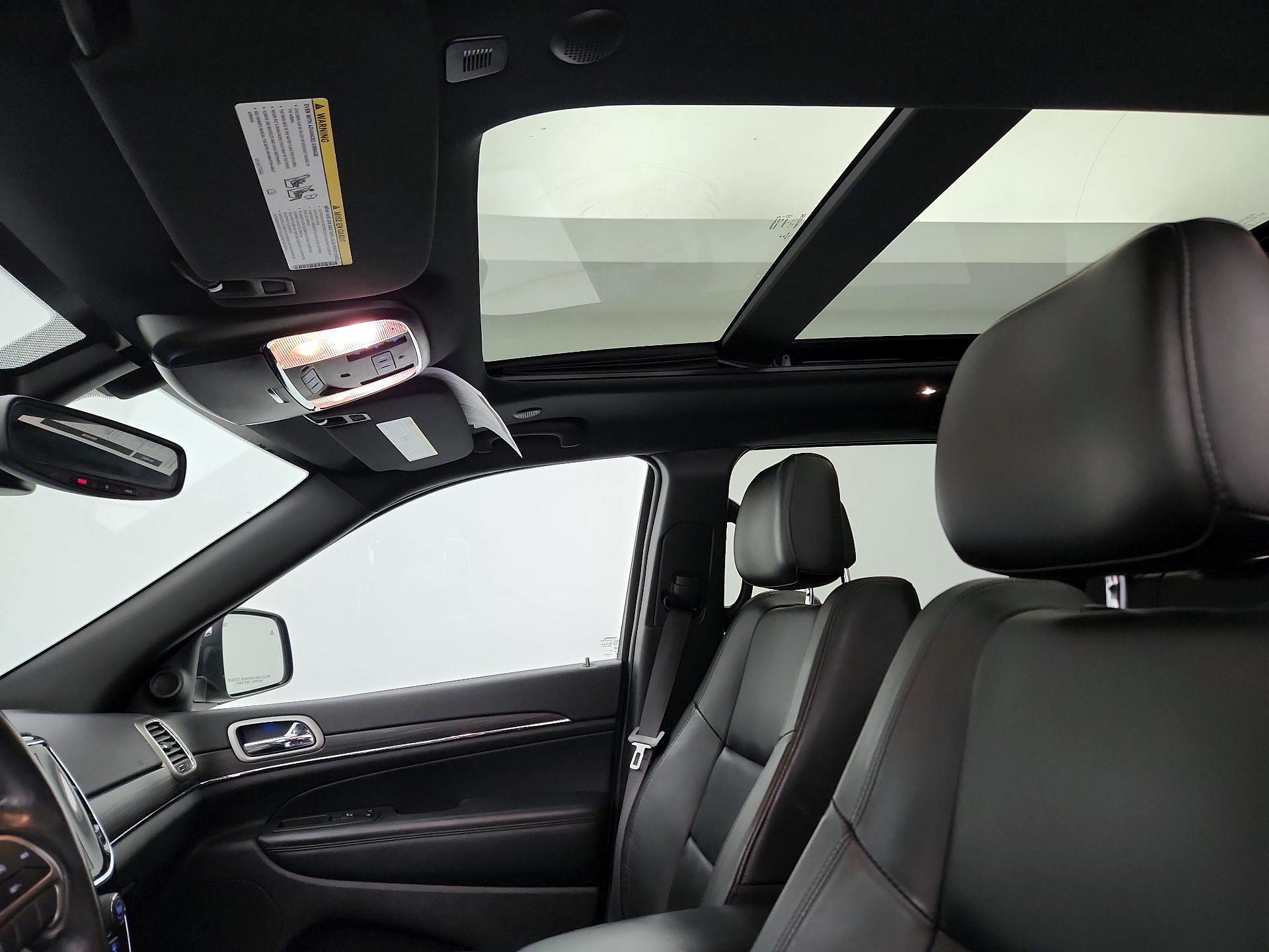 Thumbnail: 2021 Jeep Grand Cherokee - 20