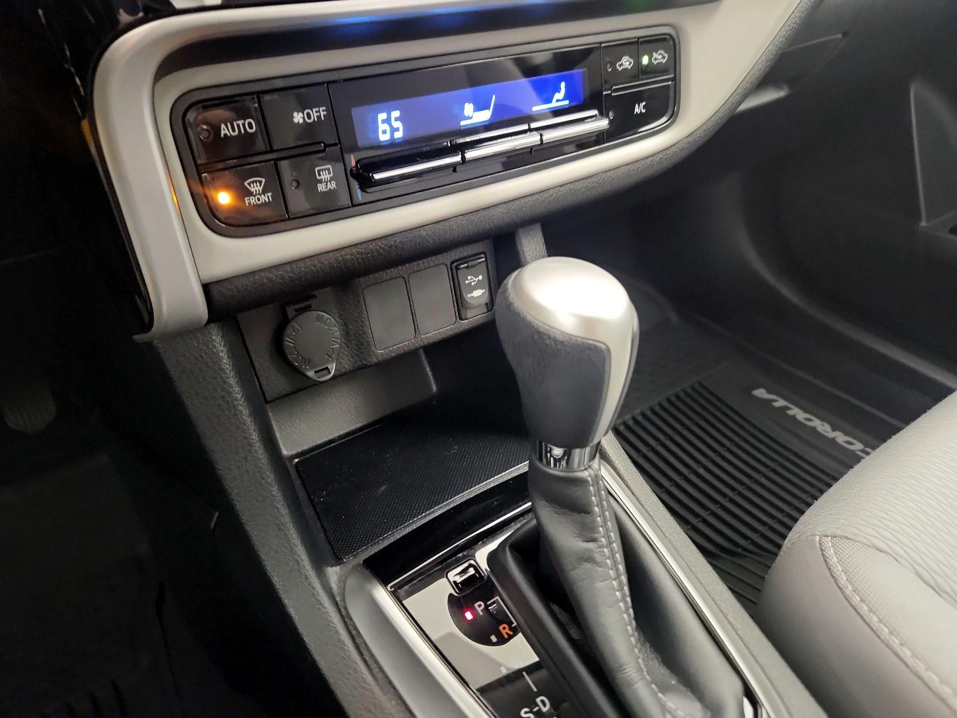 Thumbnail: 2018 Toyota Corolla - 16