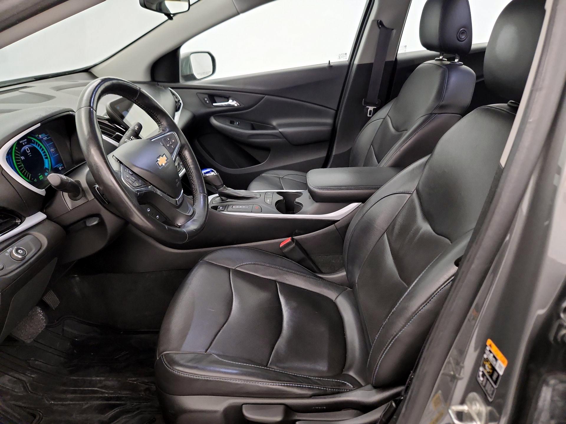 Thumbnail: 2017 Chevrolet Volt - 11
