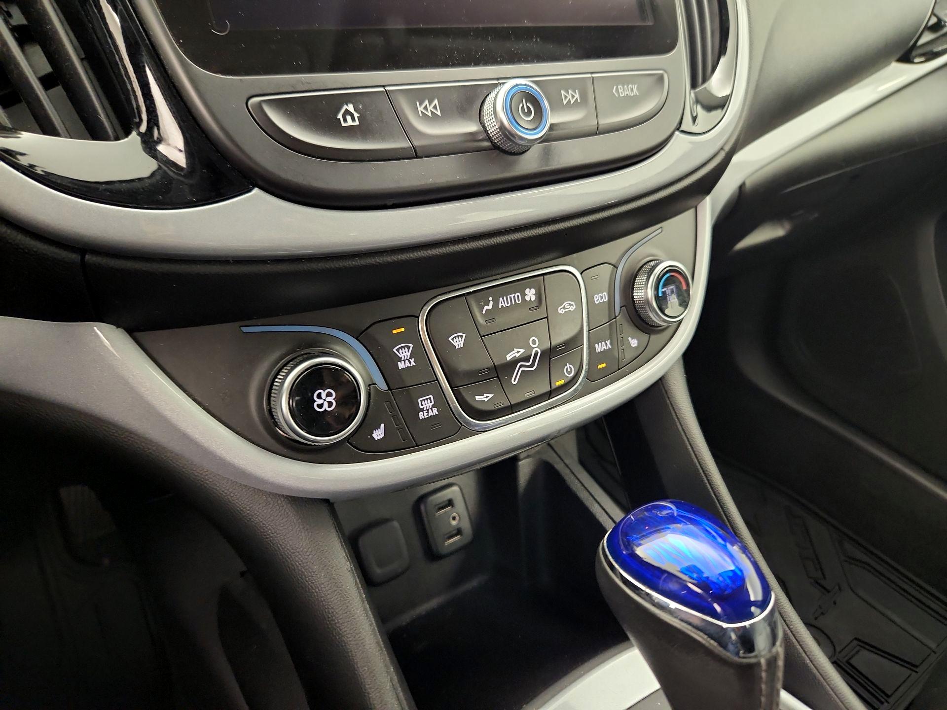 Thumbnail: 2017 Chevrolet Volt - 16